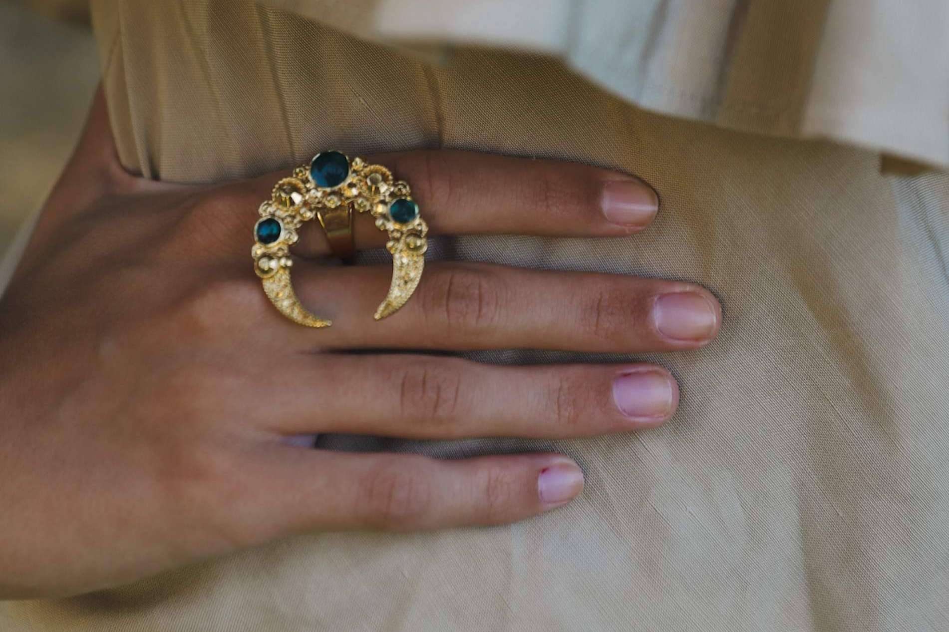 Un amplio catálogo de anillos que destaca por su elegancia, distinción y por no necesitar talla, en Trepillé