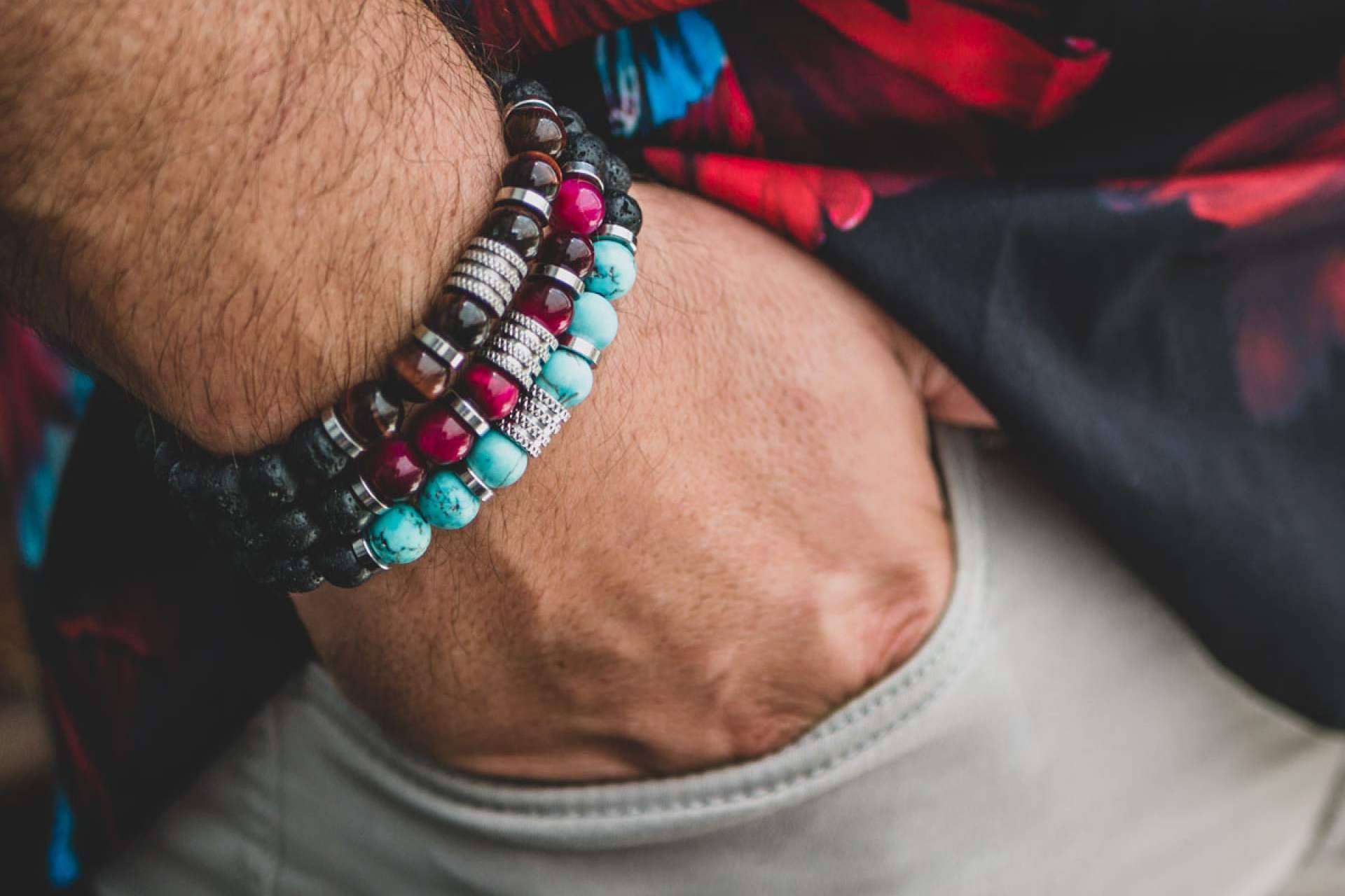 Las pulseras para hombre de MALOMALOTE ideales para los outfits con más estilo