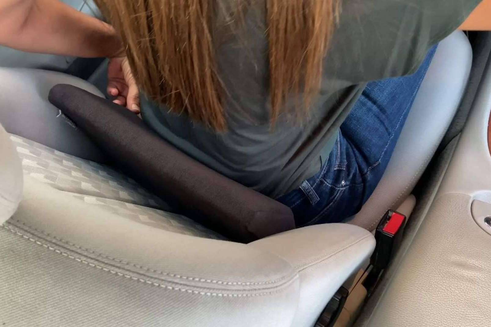 Mejorar la postura y aliviar la fatiga al conducir con Actineck LumbCar