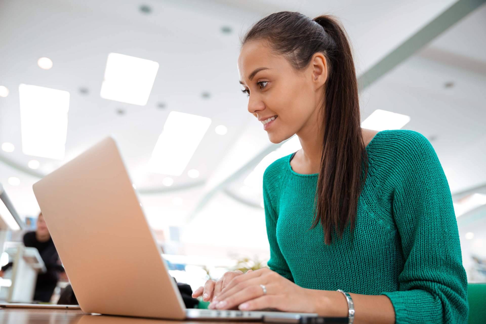 Autoescuela 2000 cuenta con el servicio de teóricas online
