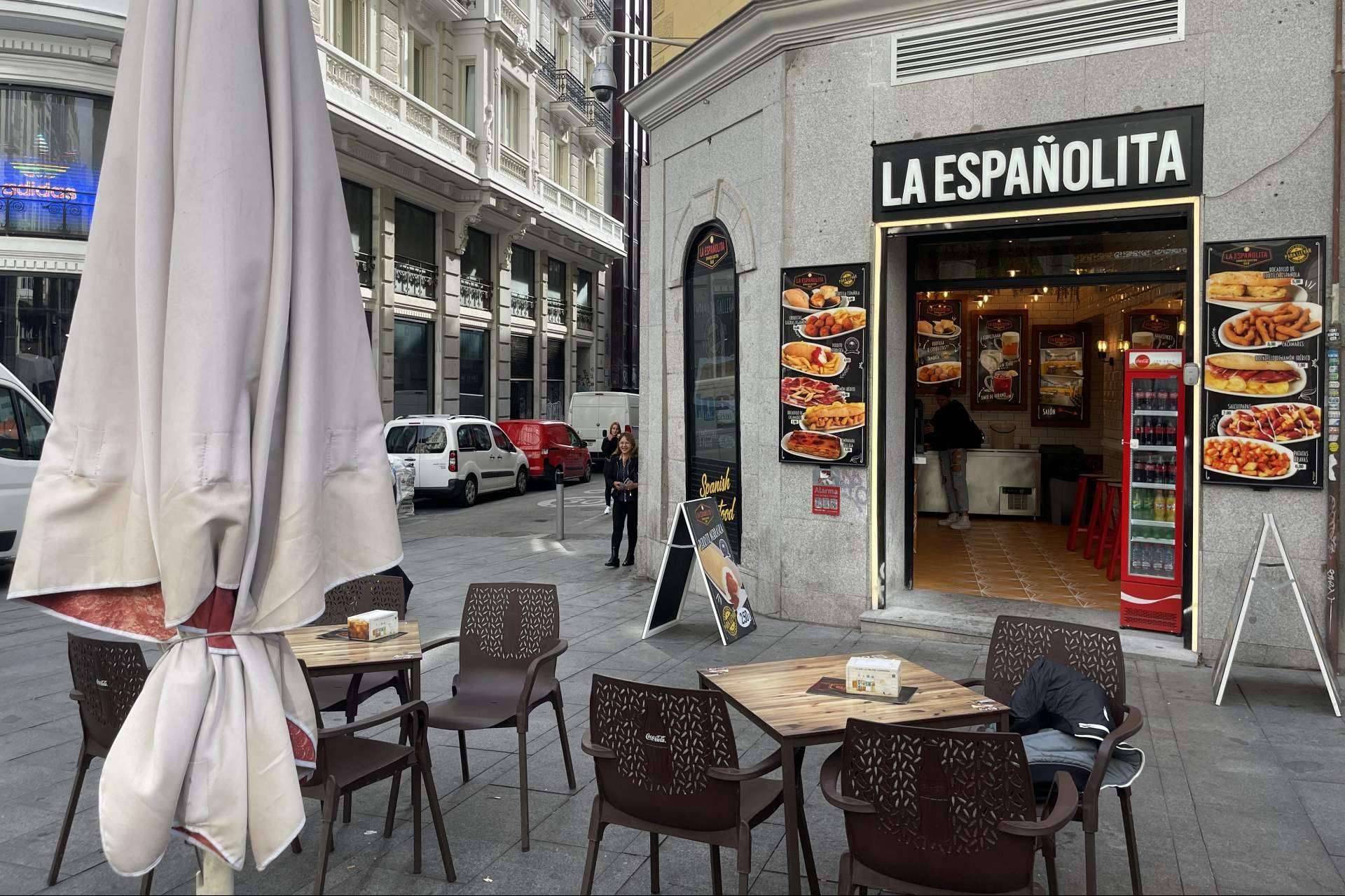 La hermana pequeña de Taberna La Española, La Españolita