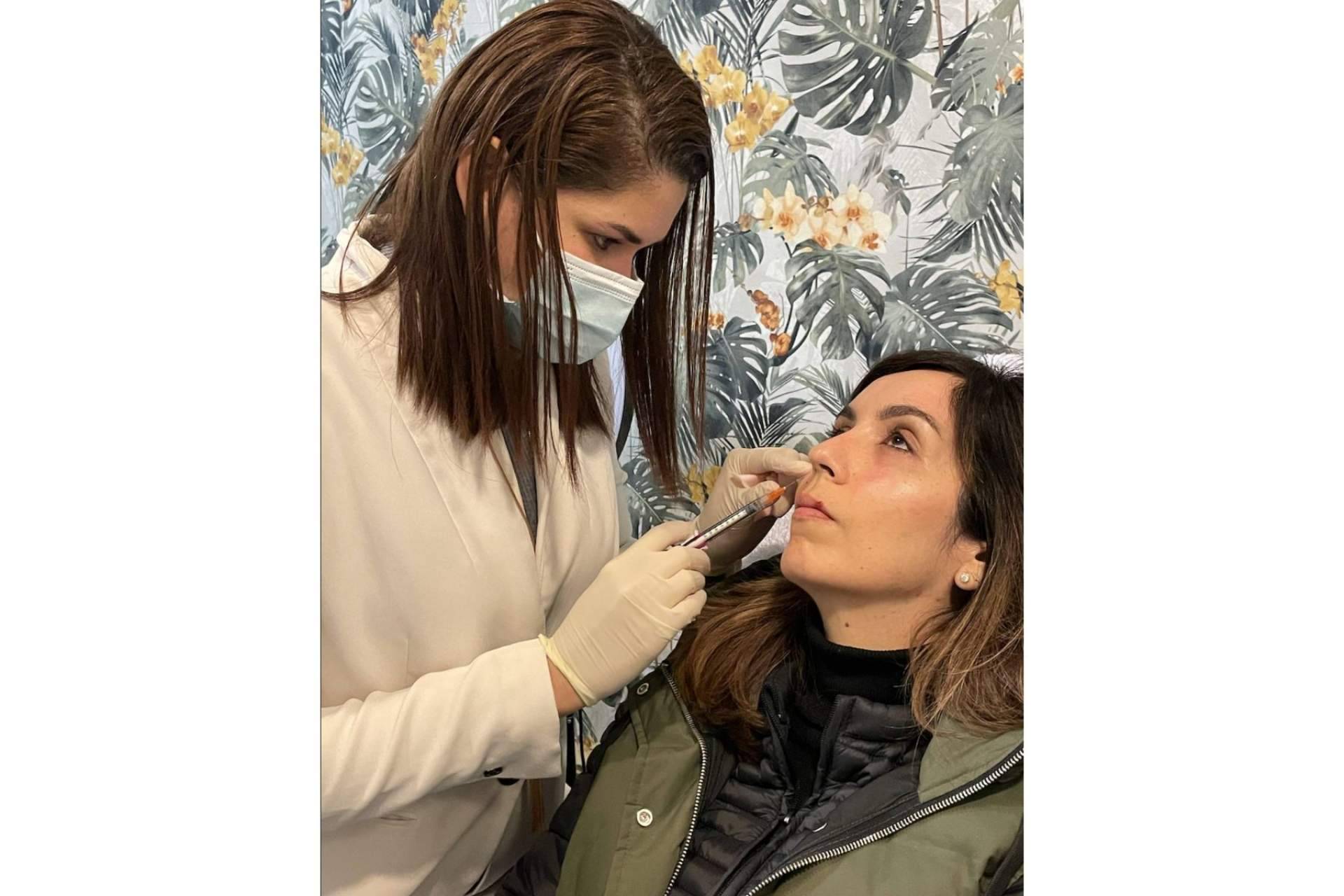 Cecilia Arthur permite despertar la mirada con su tratamiento de relleno de ojeras con ácido hialurónico