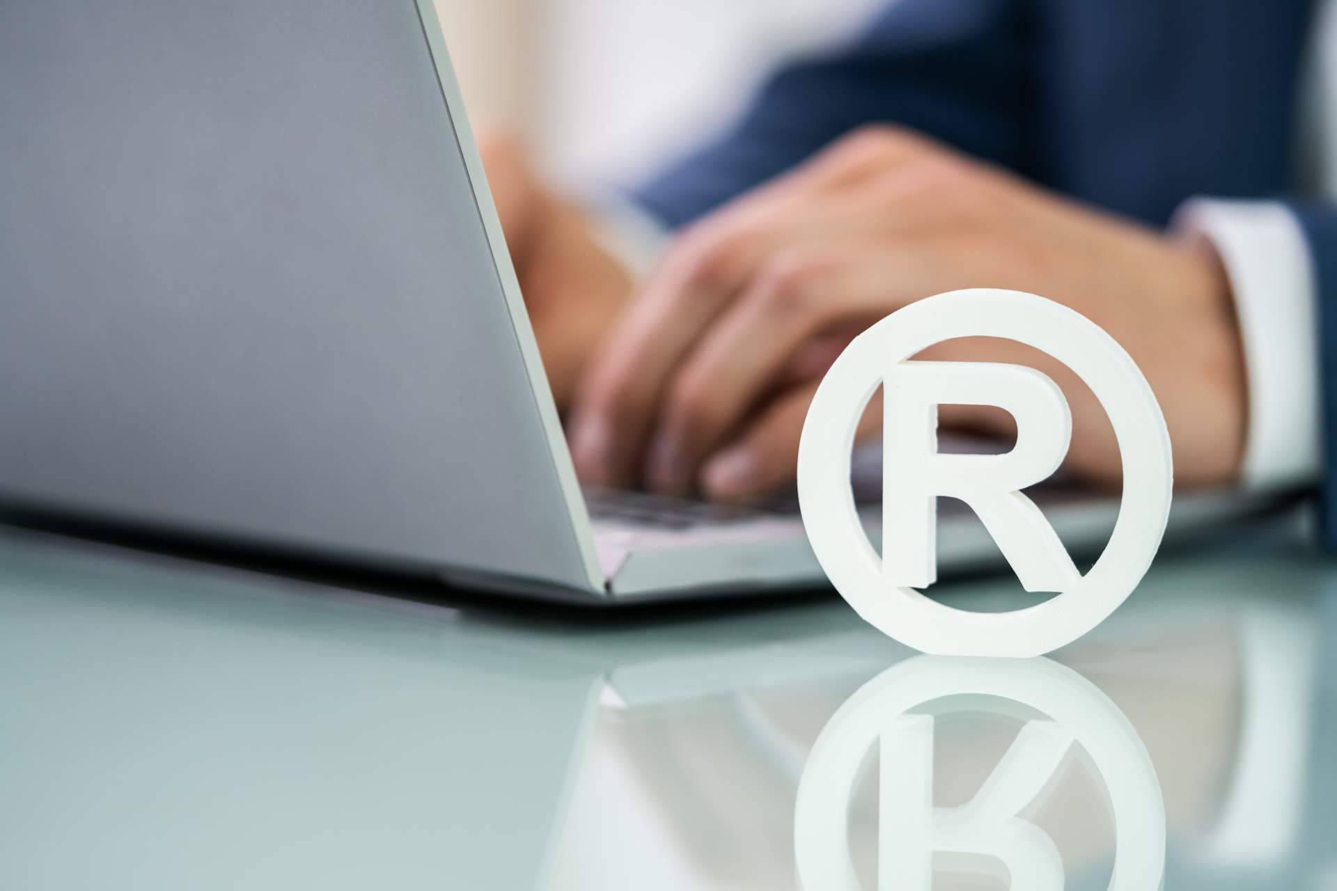 iMarcas aconseja sobre escoger un nombre de marca para un nuevo producto y registrarla