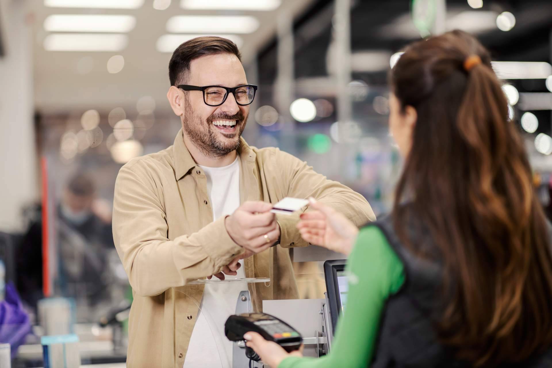 Se disparan las compras con tarjetas revolving durante el Black Friday