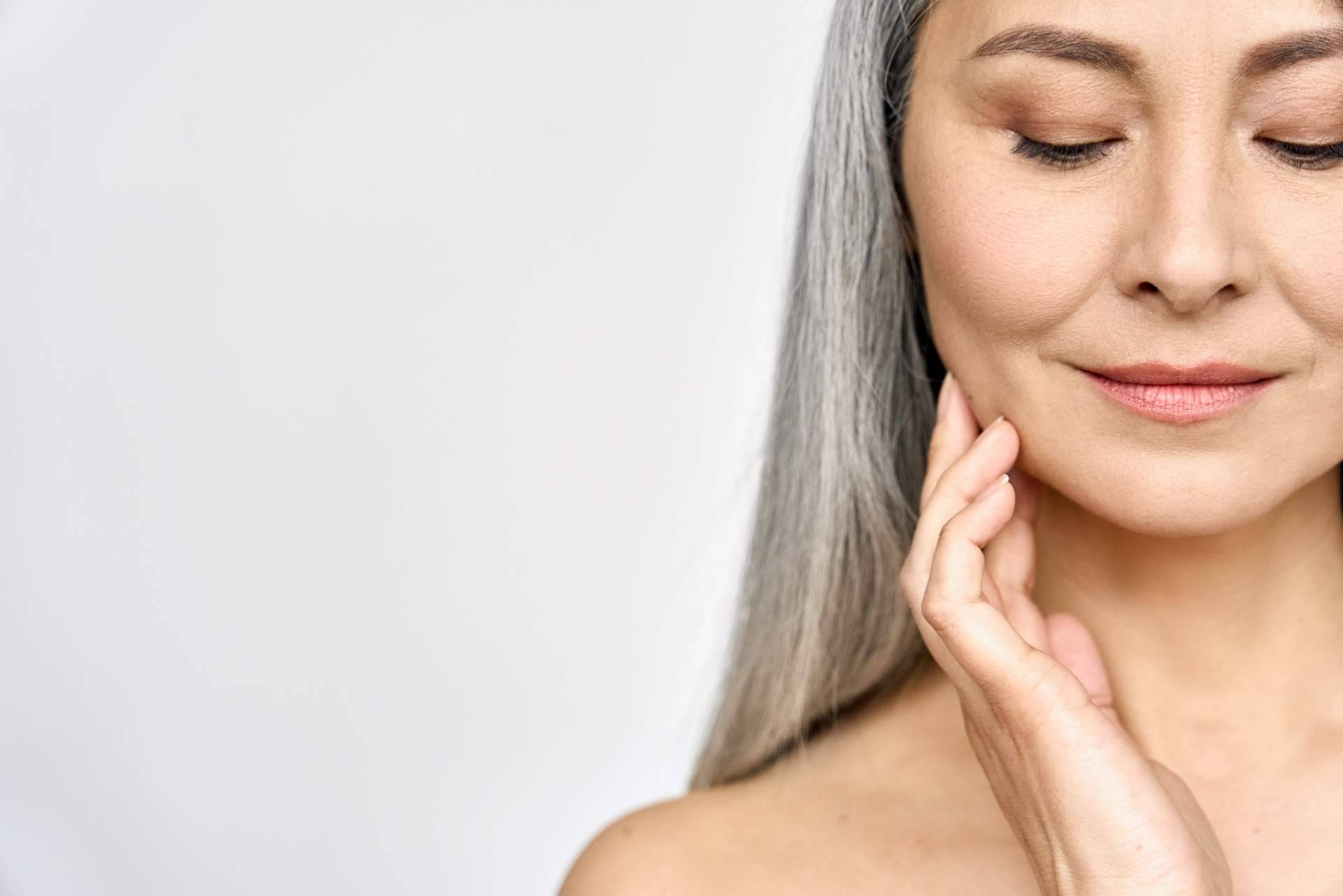 Alluring Clinic ayuda a devolver la luminosidad y la elasticidad a la piel con el tratamiento con inductores de colágeno