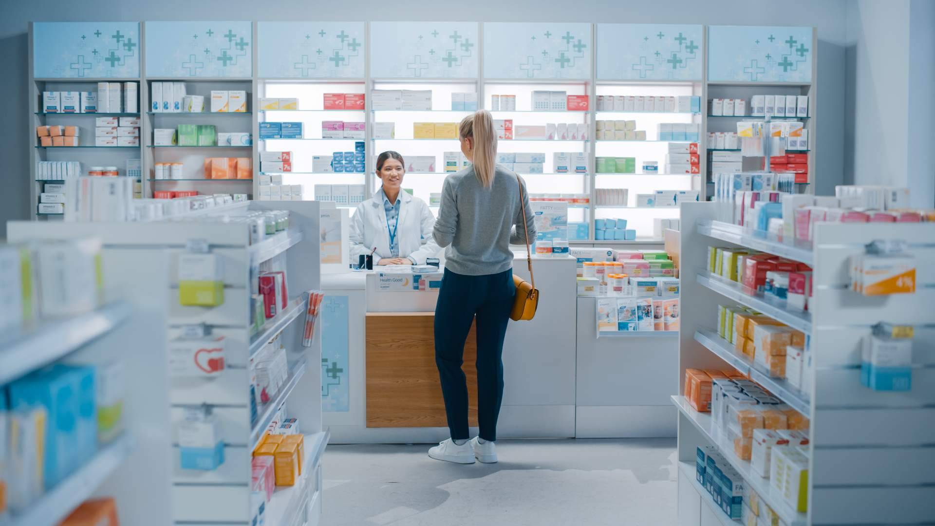 Conocer la disponibilidad de farmacias de guardia en Madrid y A Coruña gracias a Farmacias de Guardia