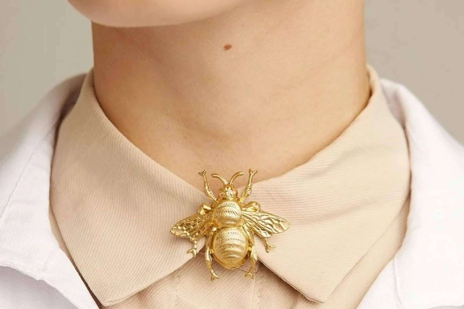 Dar a un look un toque diferente con broches originales y únicos en Trepillé