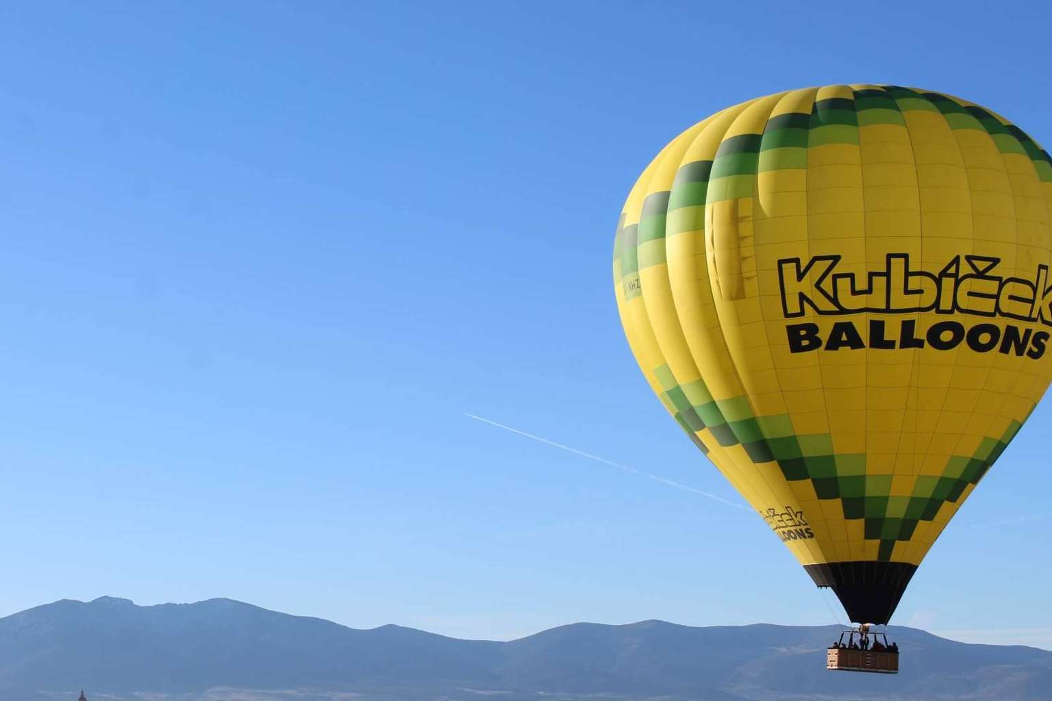 La experiencia de disfrutar de un viaje en globo aerostático de la mano de EoloFLY