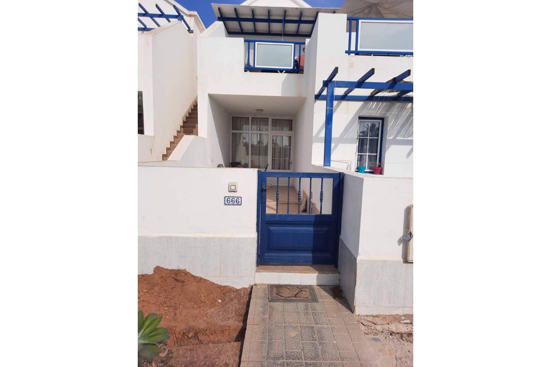 La plataforma de subastas, Eactivos.com, subasta más de 40 apartamentos con garaje en una urbanización de Lanzarote