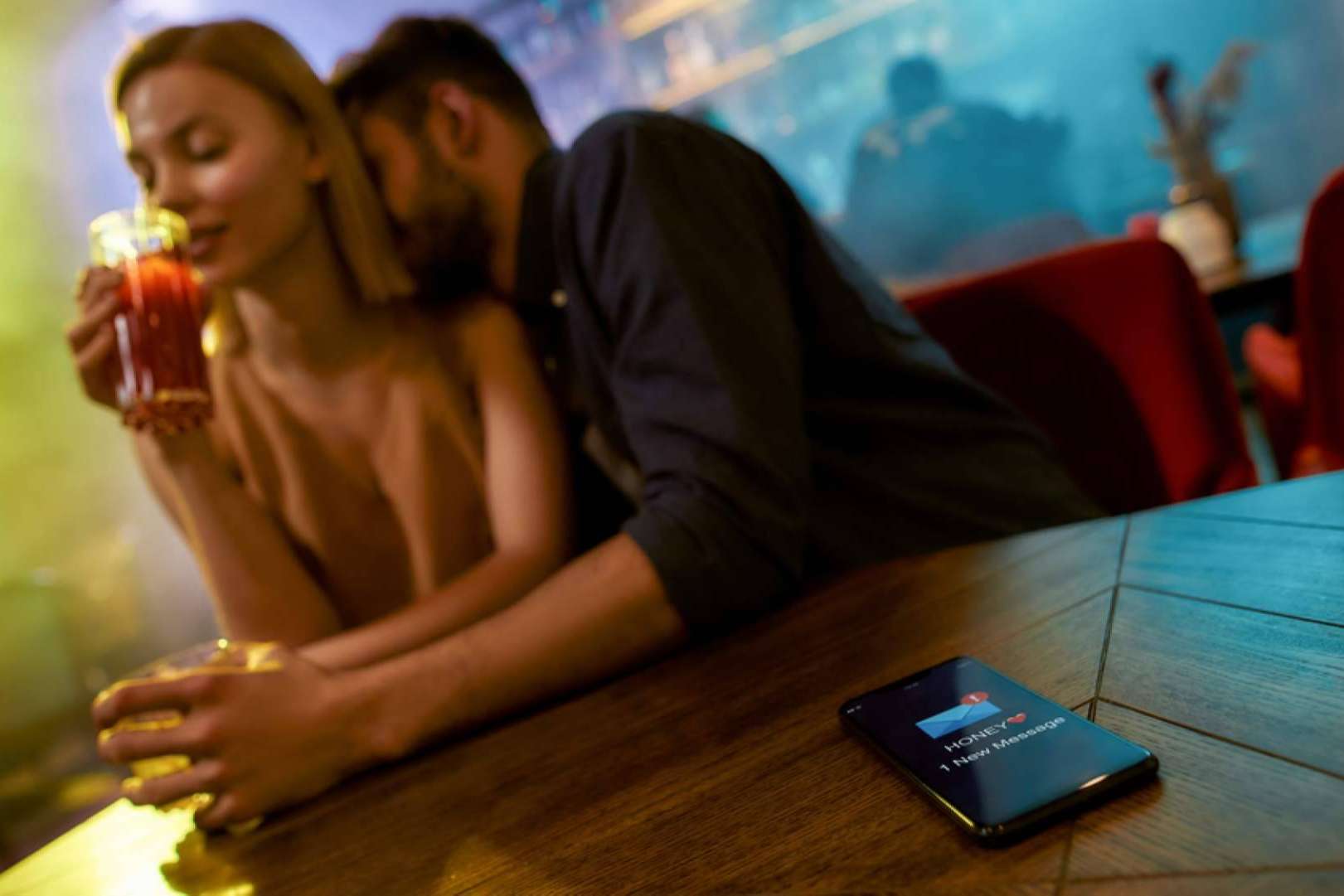 Cómo activar el micrófono de otro móvil a distancia, con la aplicación SPYPHONE