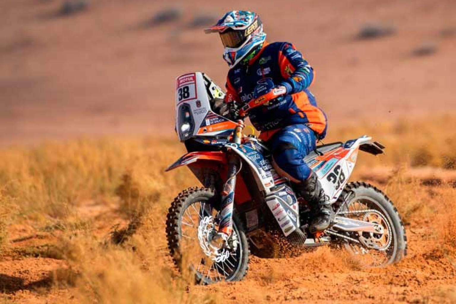 Personalización de ropa para off road, con ADHESIVOSEMBARRADOS