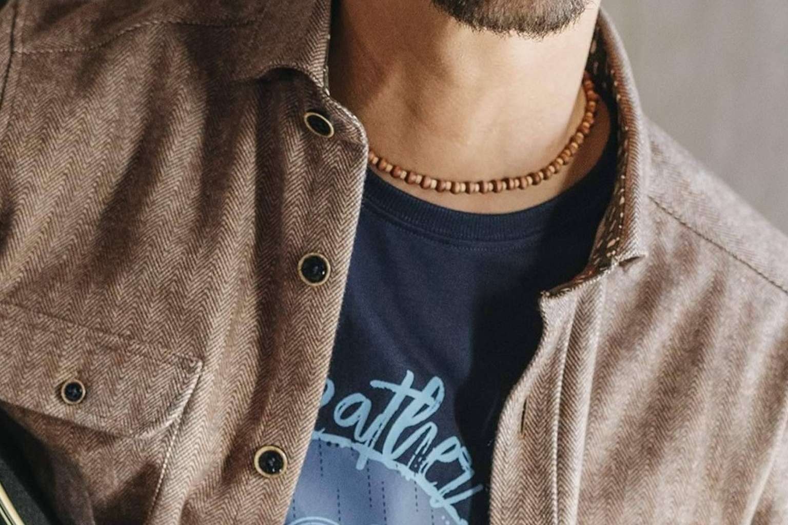 Camisas estampadas de hombre para lucir esta temporada