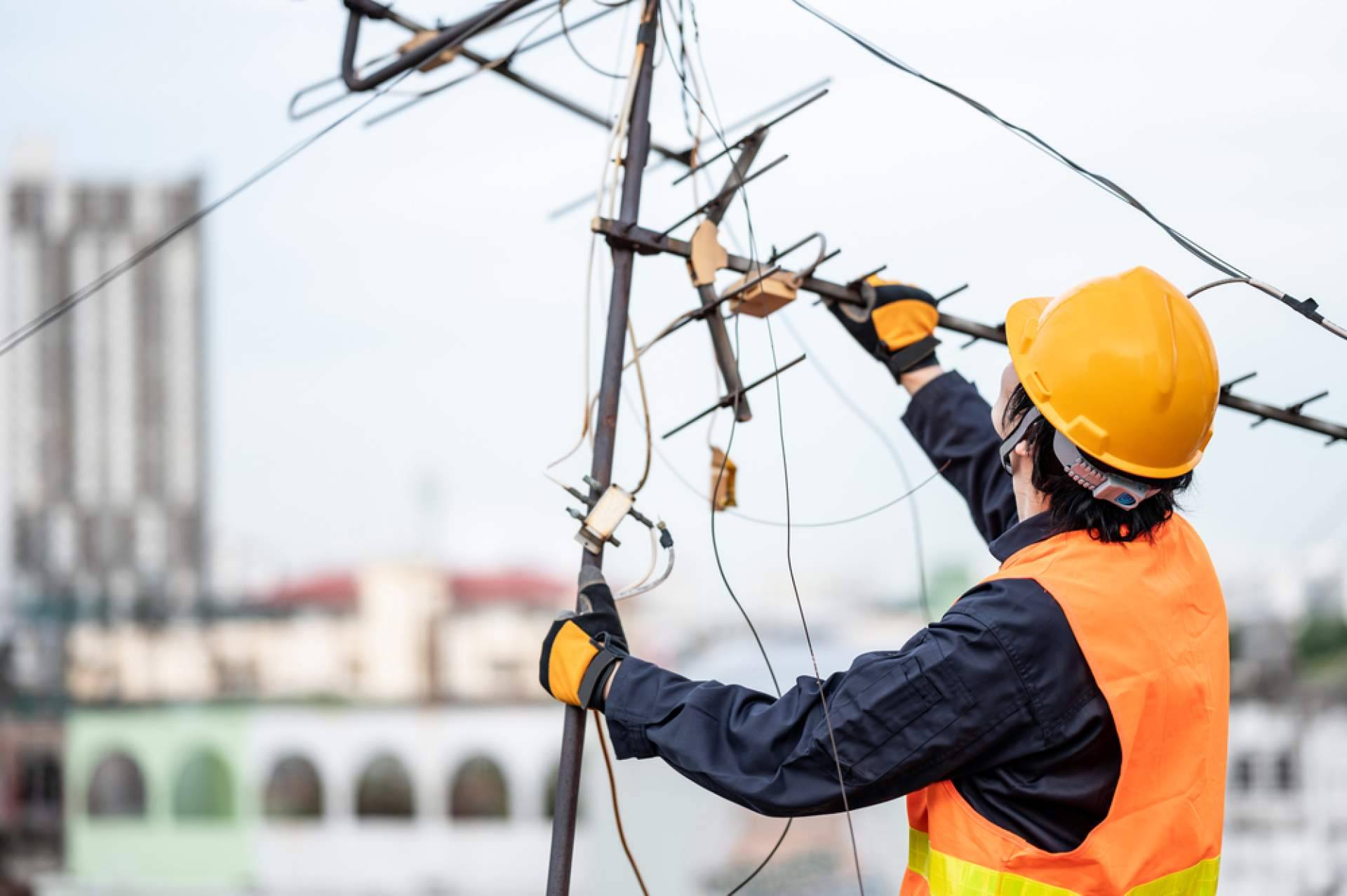 Antenistas Valencia dispone de un servicio completo para la instalación y reparación de antenas TDT
