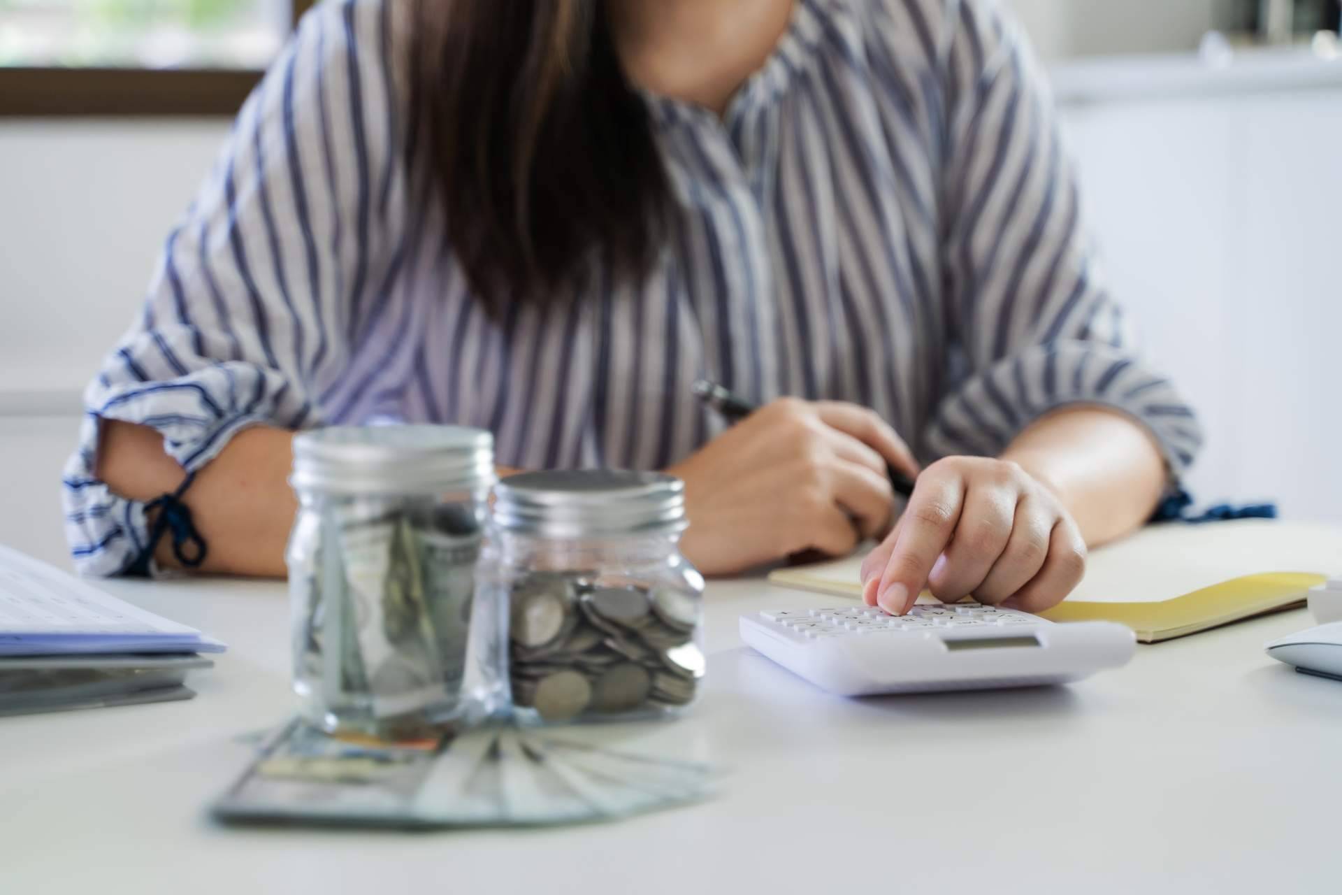 El asesor financiero personal Iván González explica cuál es la forma de ahorro más eficaz