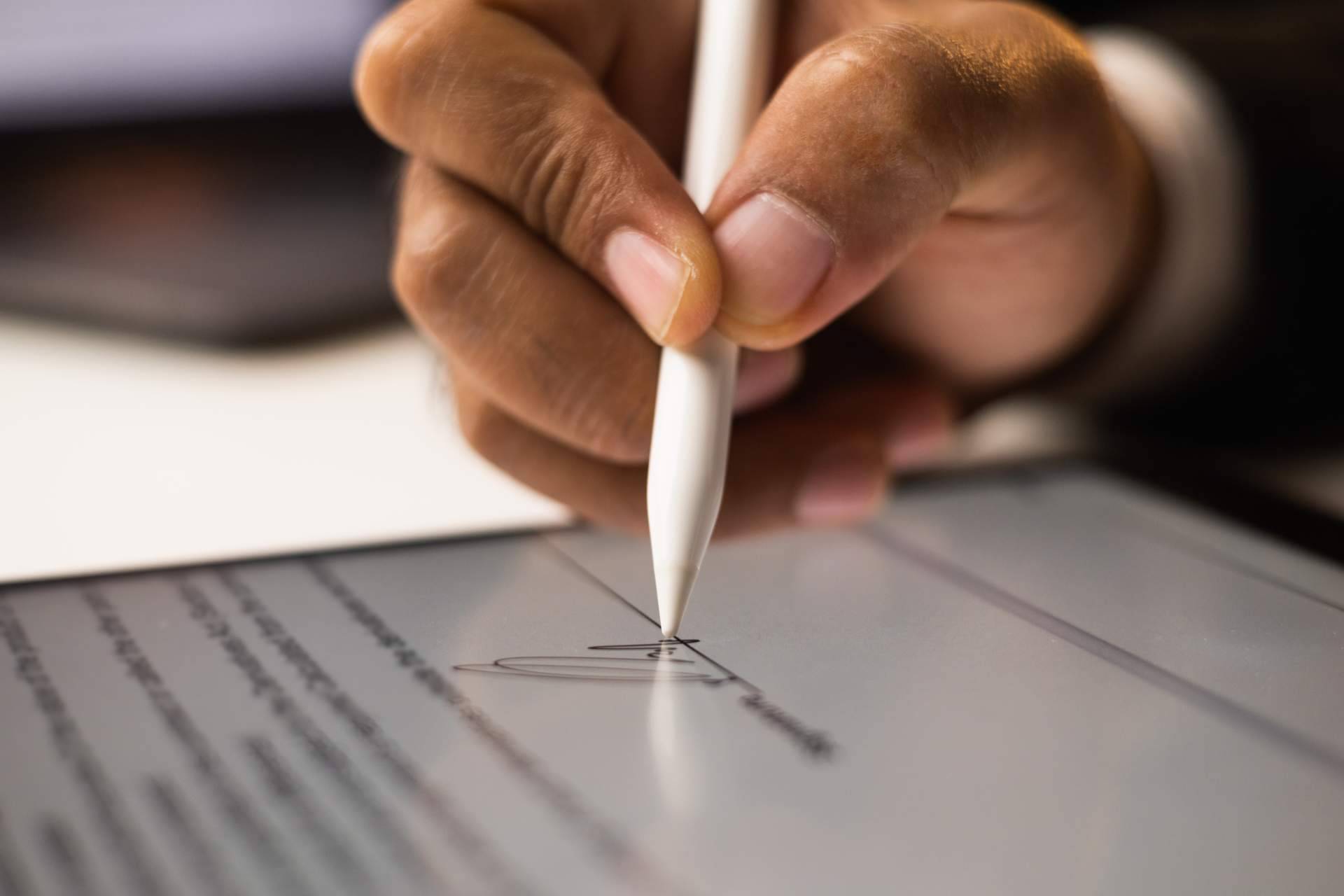 ¿Cómo obtener una firma electrónica con validez jurídica? SIGNply