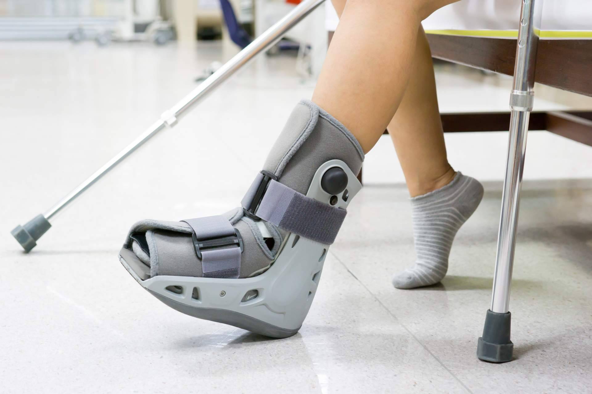 Por qué una bota Walker ayuda a la recuperación de fracturas y esguinces