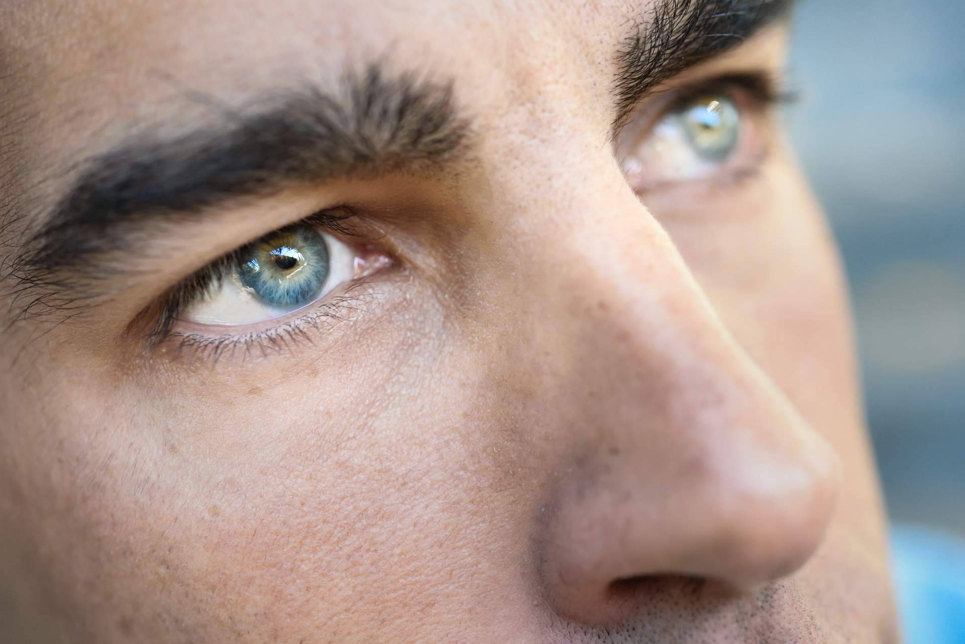 Todo lo que se debe saber sobre el injerto de cejas, por MC360
