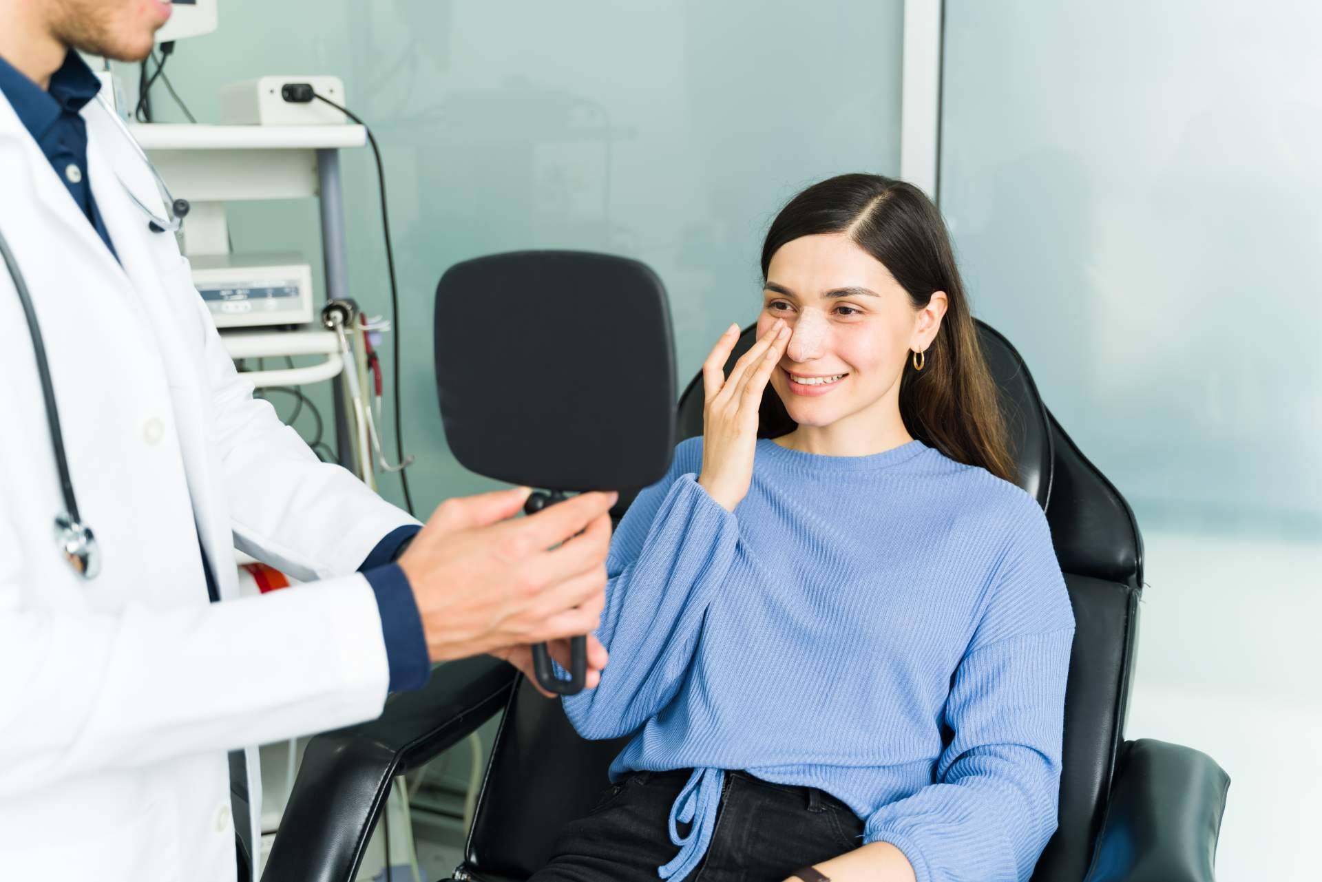 El Dr. Jorge Planas habla sobre el antes y después de una rinoplastia ultrasónica