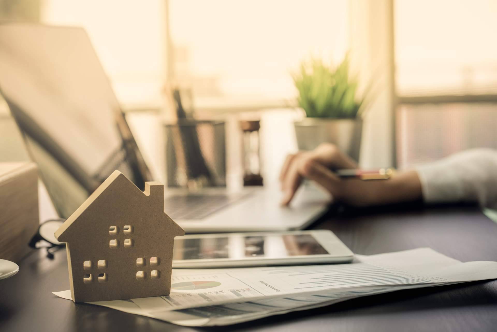 ¿Por qué es importante trabajar con una empresa inmobiliaria tradicional, estable y de confianza?