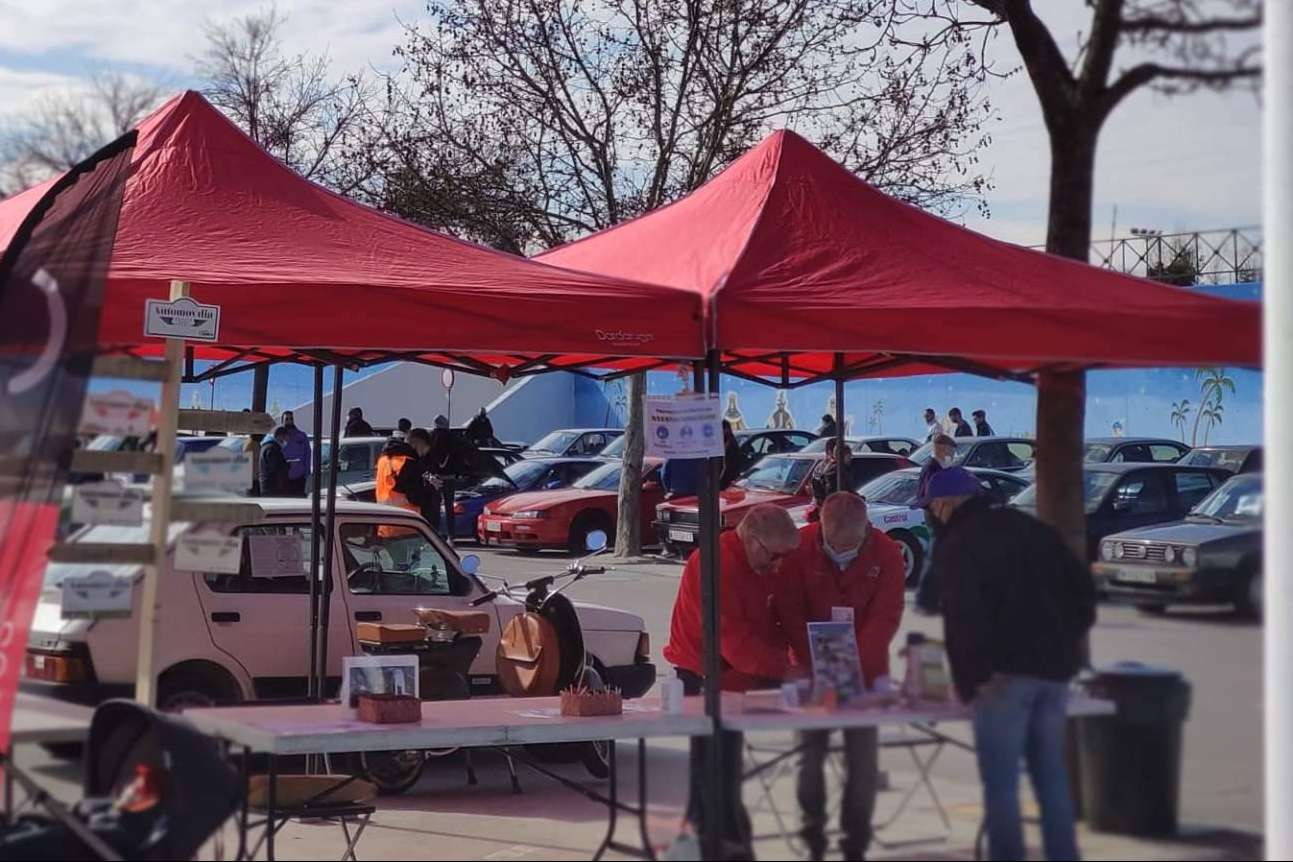 Rapid Motos y Club Cochezillos impulsan la reunión de vehículos clásicos en Torrejón de Ardoz, Madrid