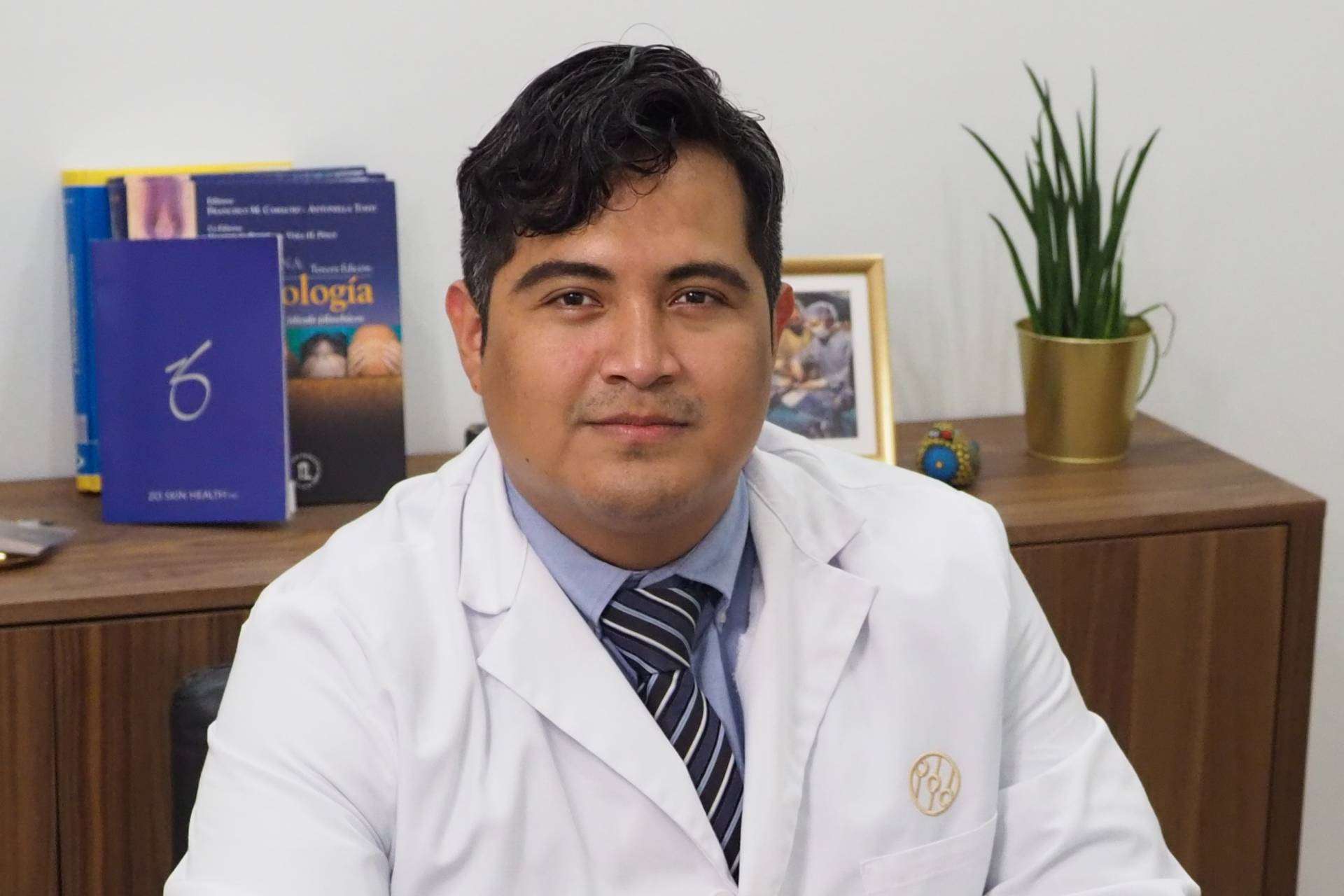 Las ponencias del Dr. Espinosa Custodio sobre las metodologías para la lucha contra la calvicie