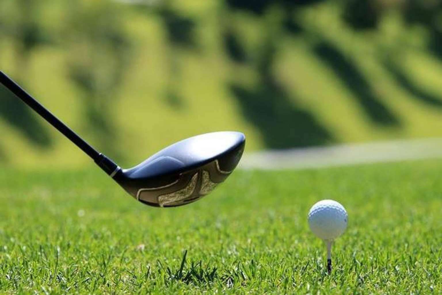 AtmGolfStore permite comprar accesorios y palos de golf