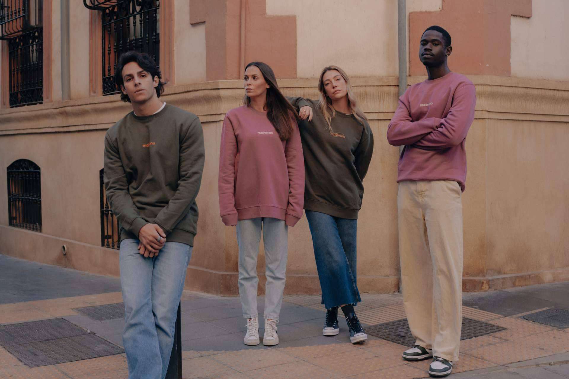 Maimono emerge en el panorama nacional de la moda, con diseños muy llamativos y buscando crear un concepto distinto al que las personas están acostumbradas