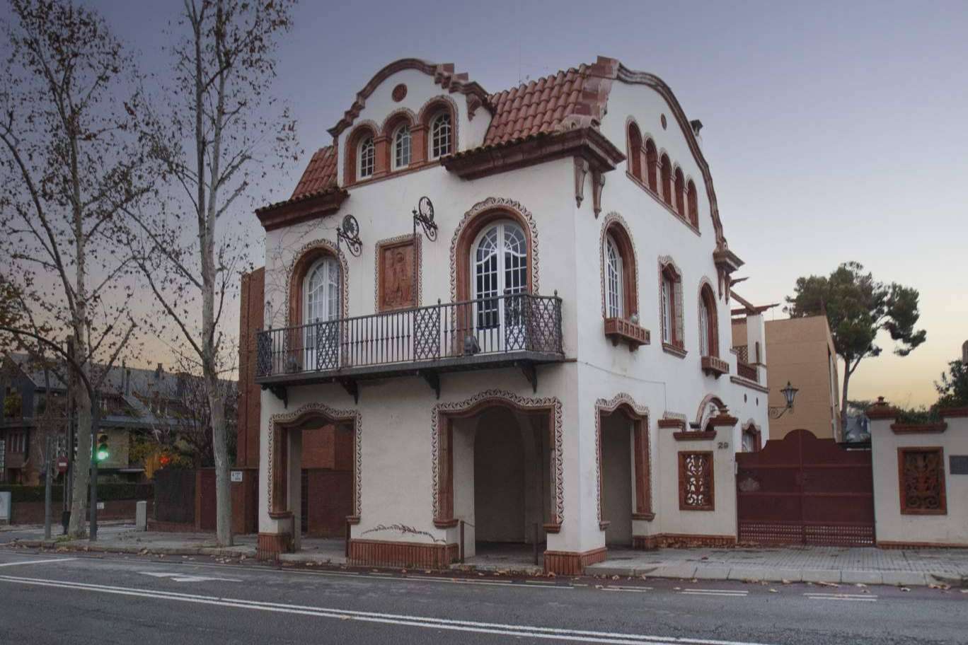 La inmobiliaria Finca Regia Real Estate pone a disposición fincas modernistas