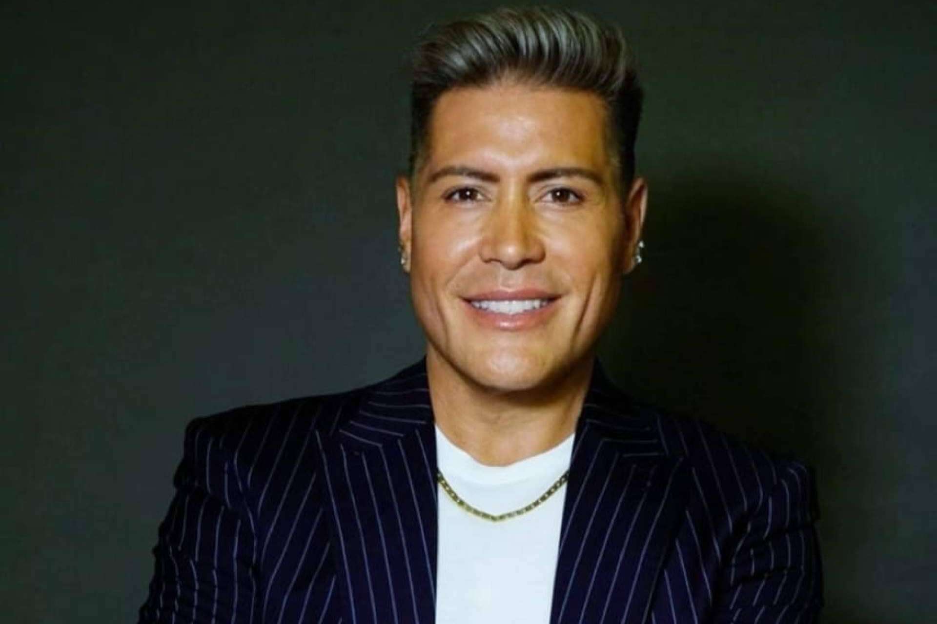 Edgardo Navarro Cea ofrece extensiones y pelucas hechas a mano