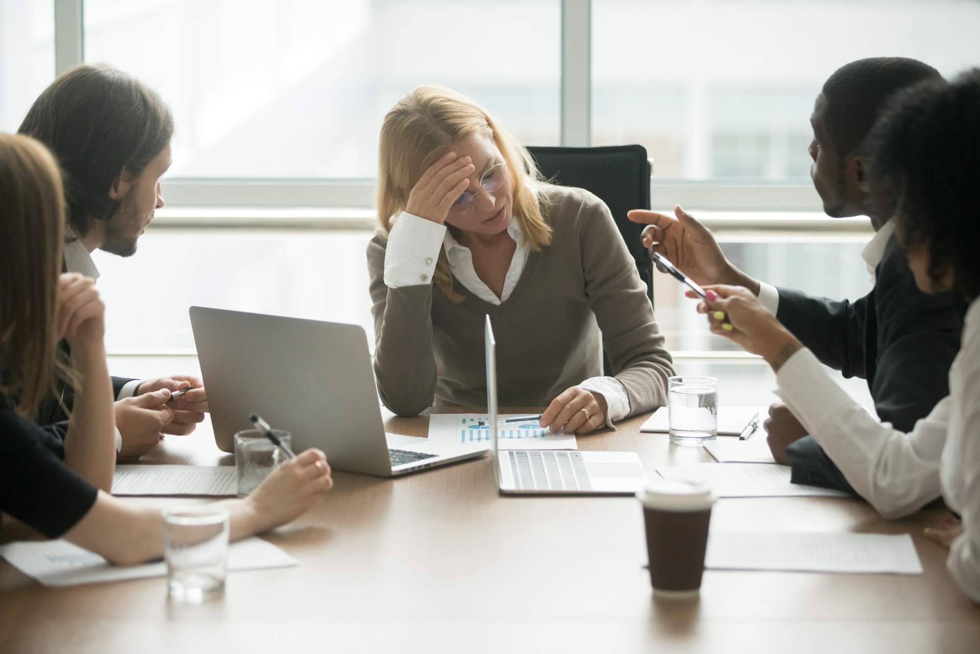 ¿Cómo sensibilizar a las empresas sobre el acoso laboral a través del webinar de GestyFor?