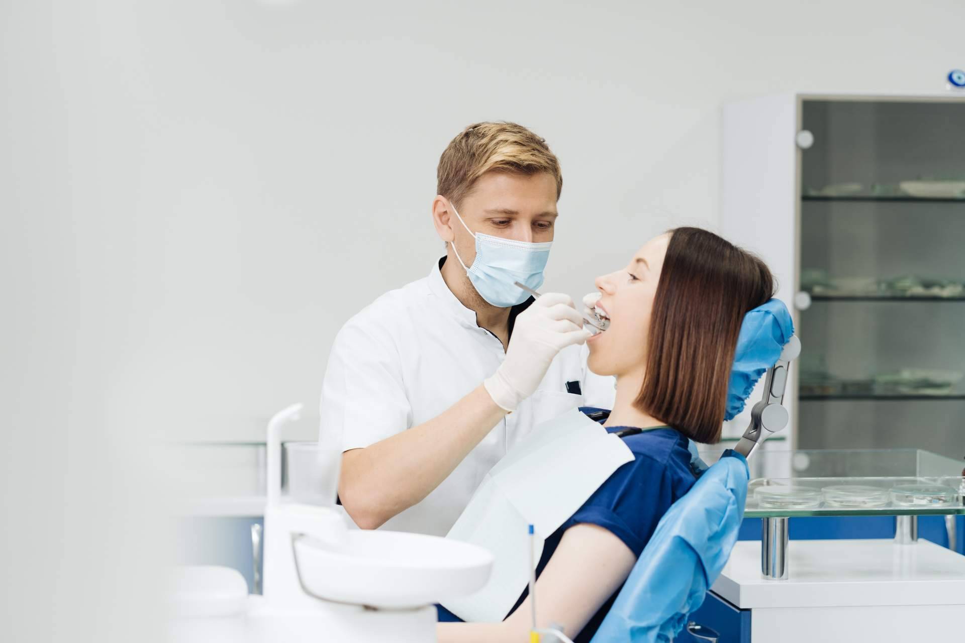 Tener una sonrisa perfecta gracias a los profesionales de la clínica Carlos Saiz Smile