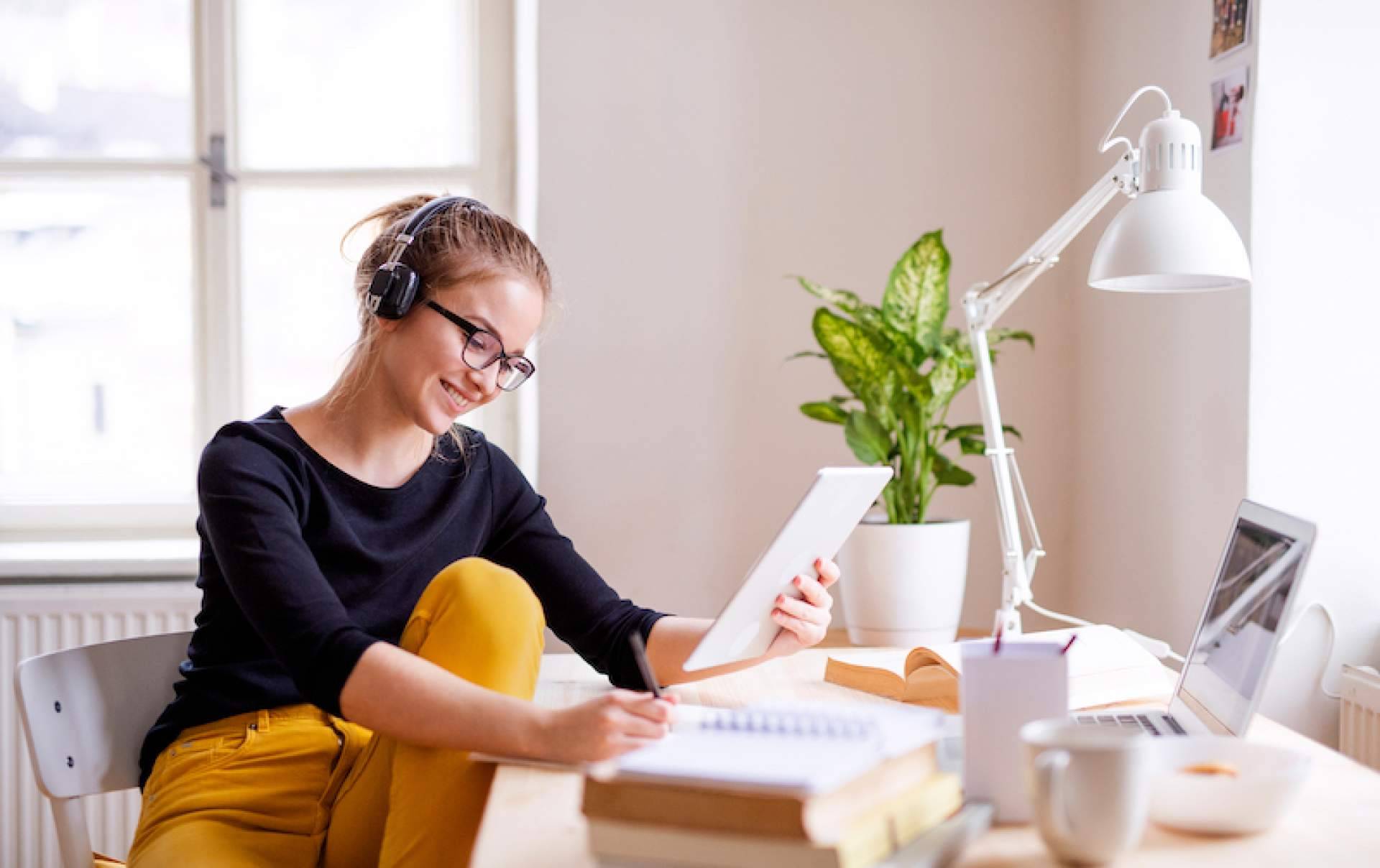 ¿Cuáles son los principales beneficios del sistema antiplagio online de Ayuda Universitaria?