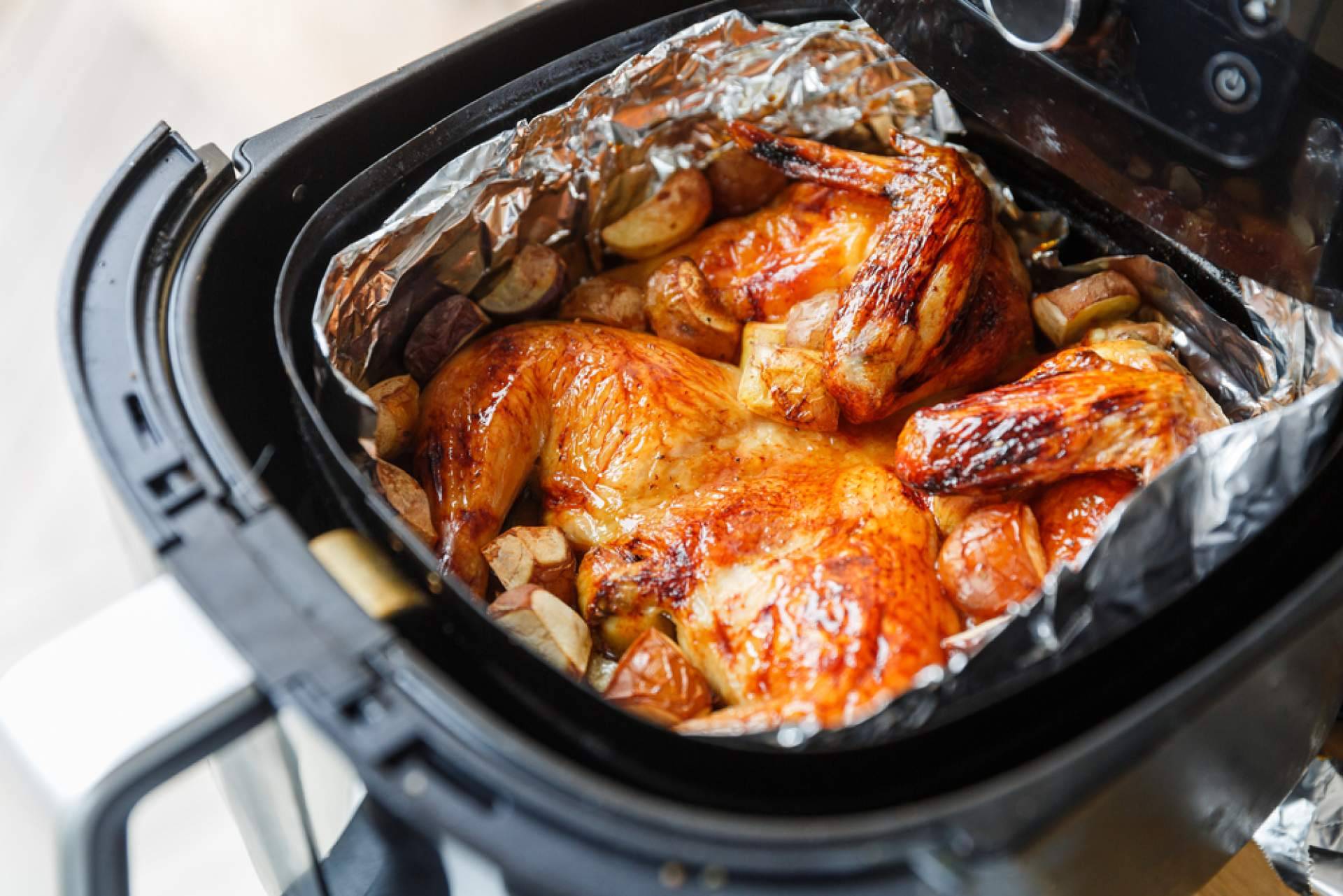Cocinar de manera saludable y sin grasa con las freidoras de aire de Productalia.com
