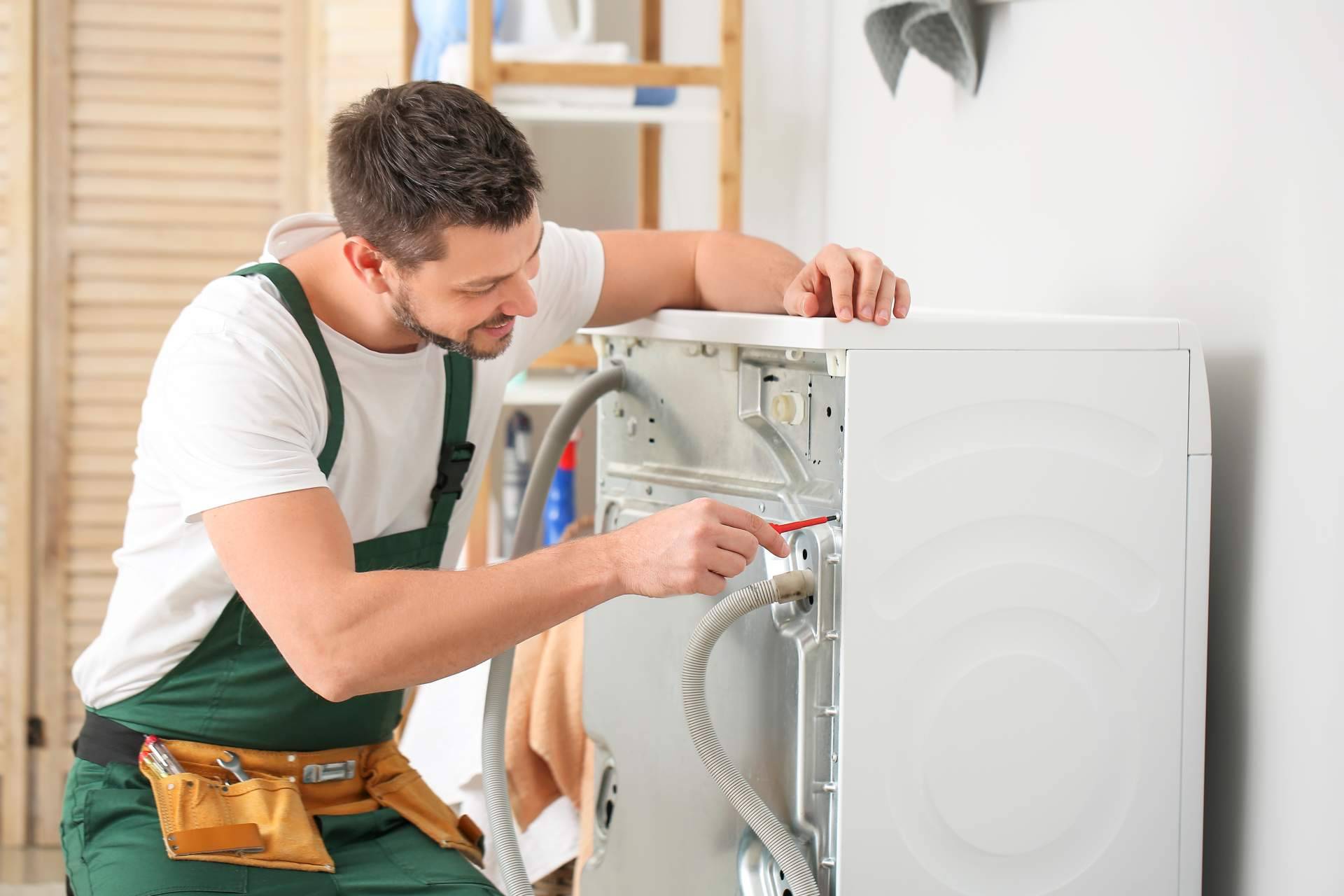 Servicios de reparación y mantenimiento de calidad, con Servicio Técnico Fagor Málaga