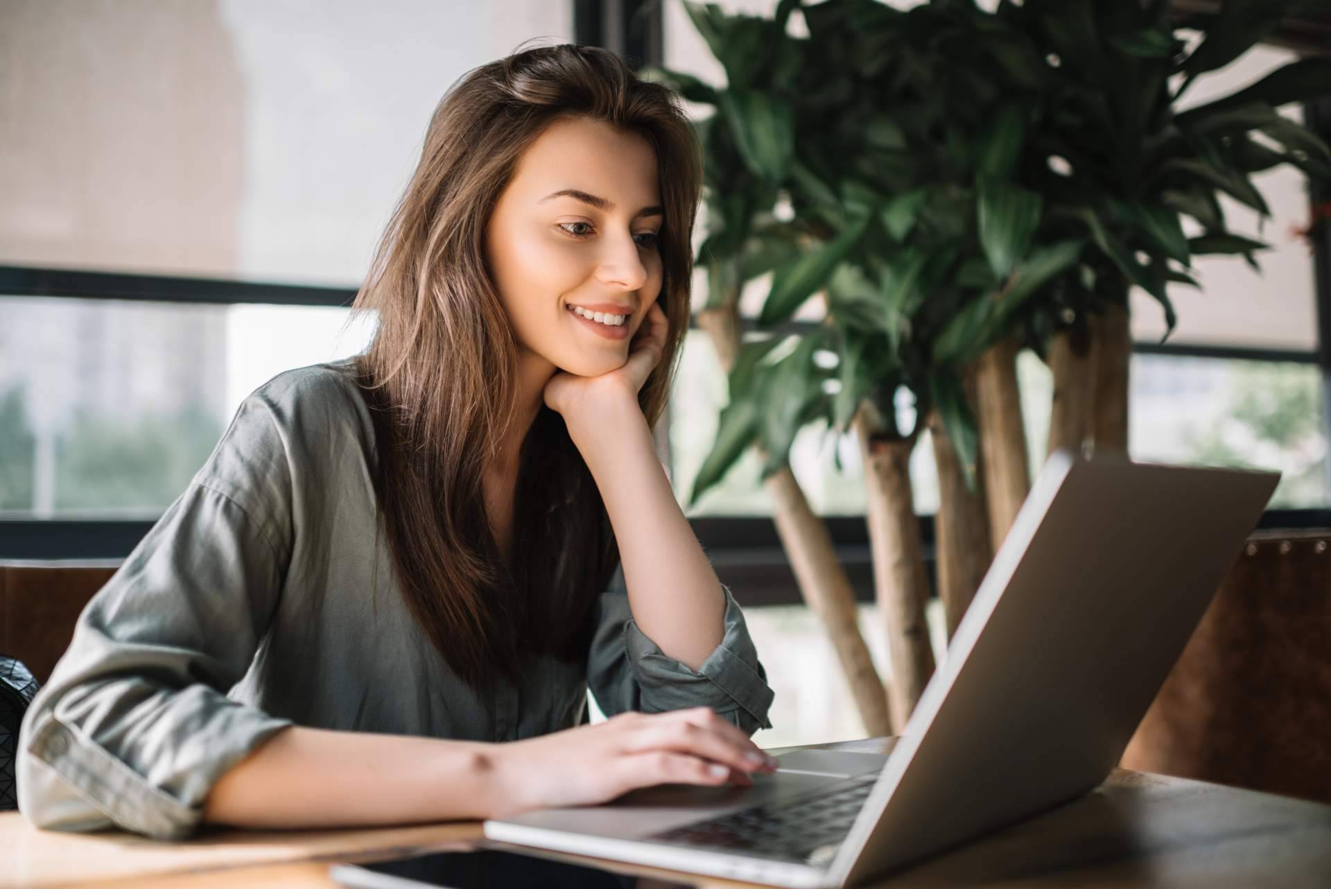 Informática Sevilla ofrece plataformas Moodle de formación personalizadas