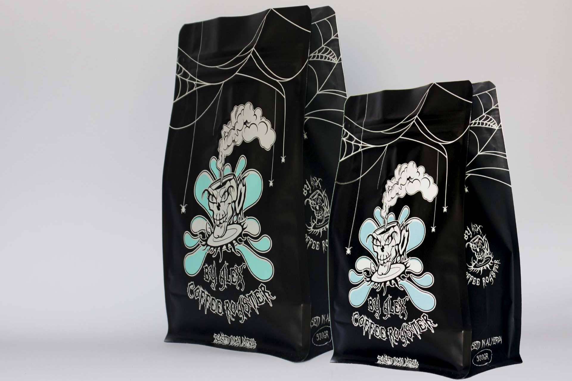 El café de especialidad de la marca By Alex Coffee llega a la hostelería y al súper