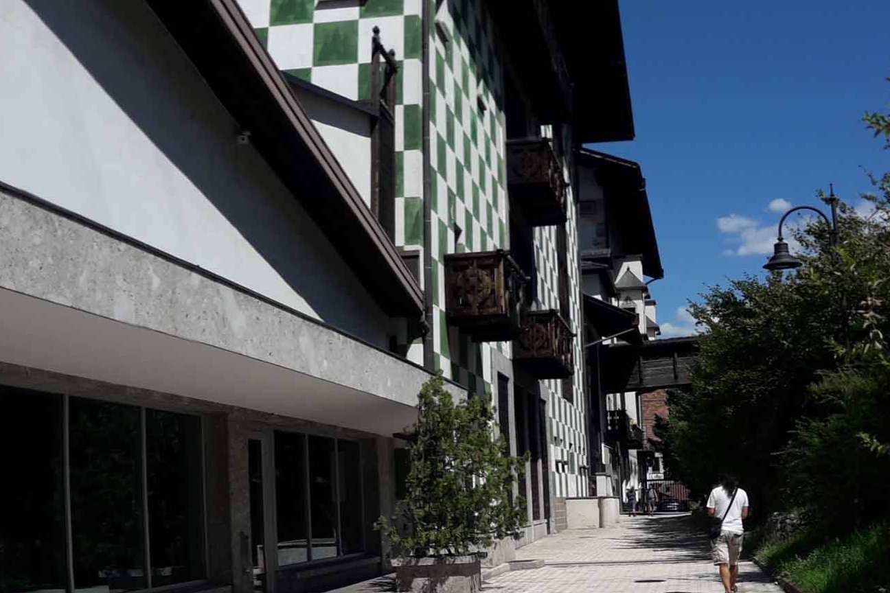 Experiencias de manejo de autos deportivos y degustación enogastronomía, con HAZLO Travexperience