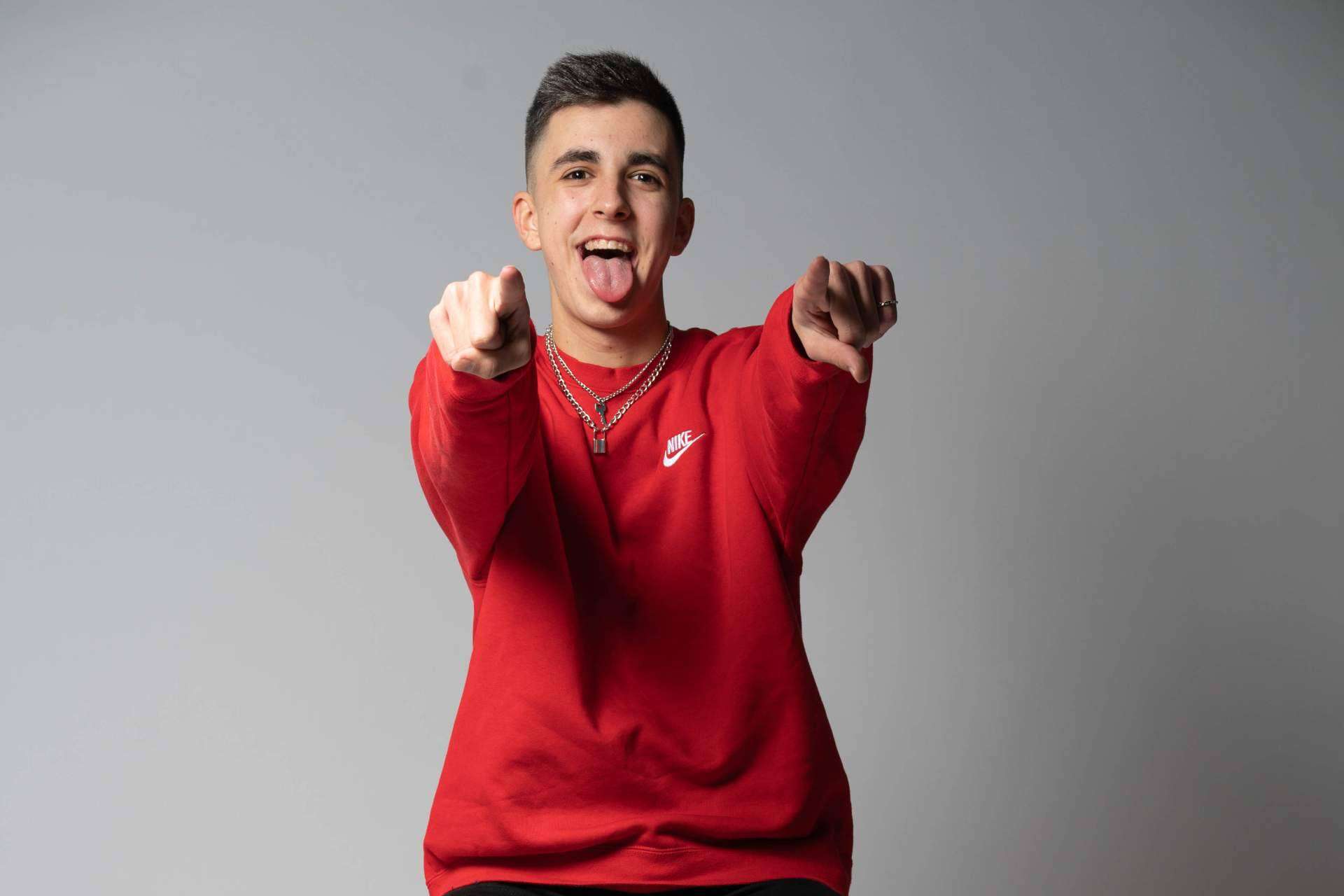 Uno de los creadores de contenidos más conocidos en Vlogs España es Arta Game