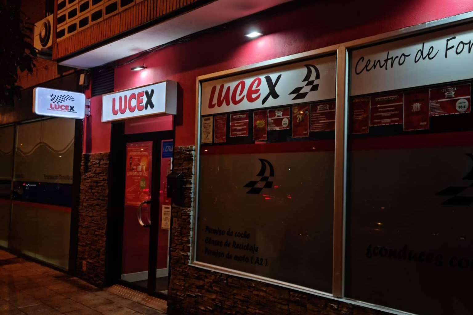 Autoescuela Lucex, permiso de conducción B sin lista de espera