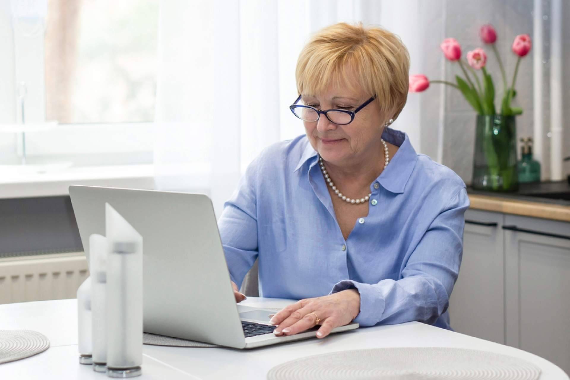 Los beneficios de la terapia psicológica online, con Apoyo Psicológico Online