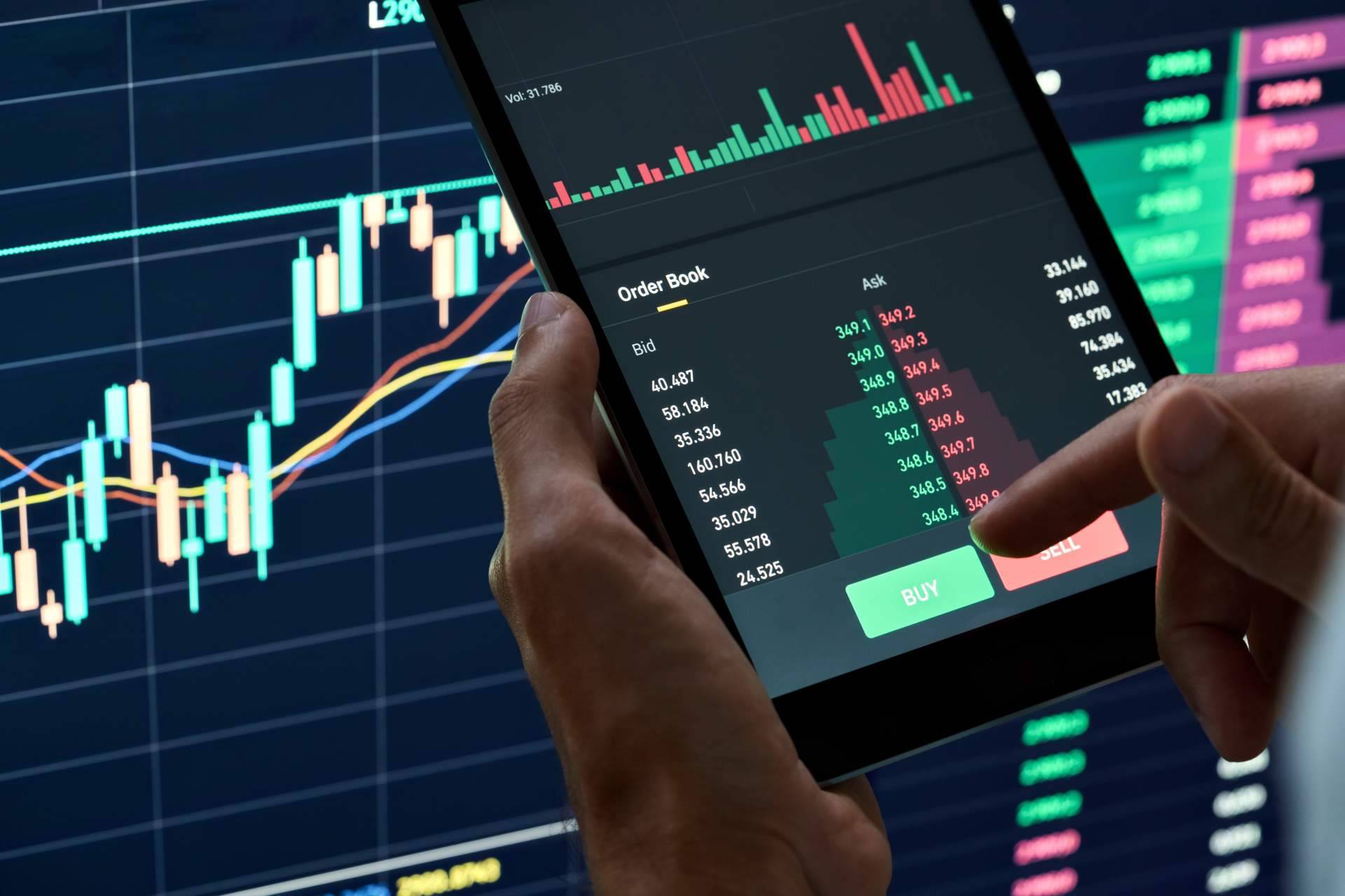 ¿Cómo comprar acciones?, finanzas para principiantes con Christian Guanopatin