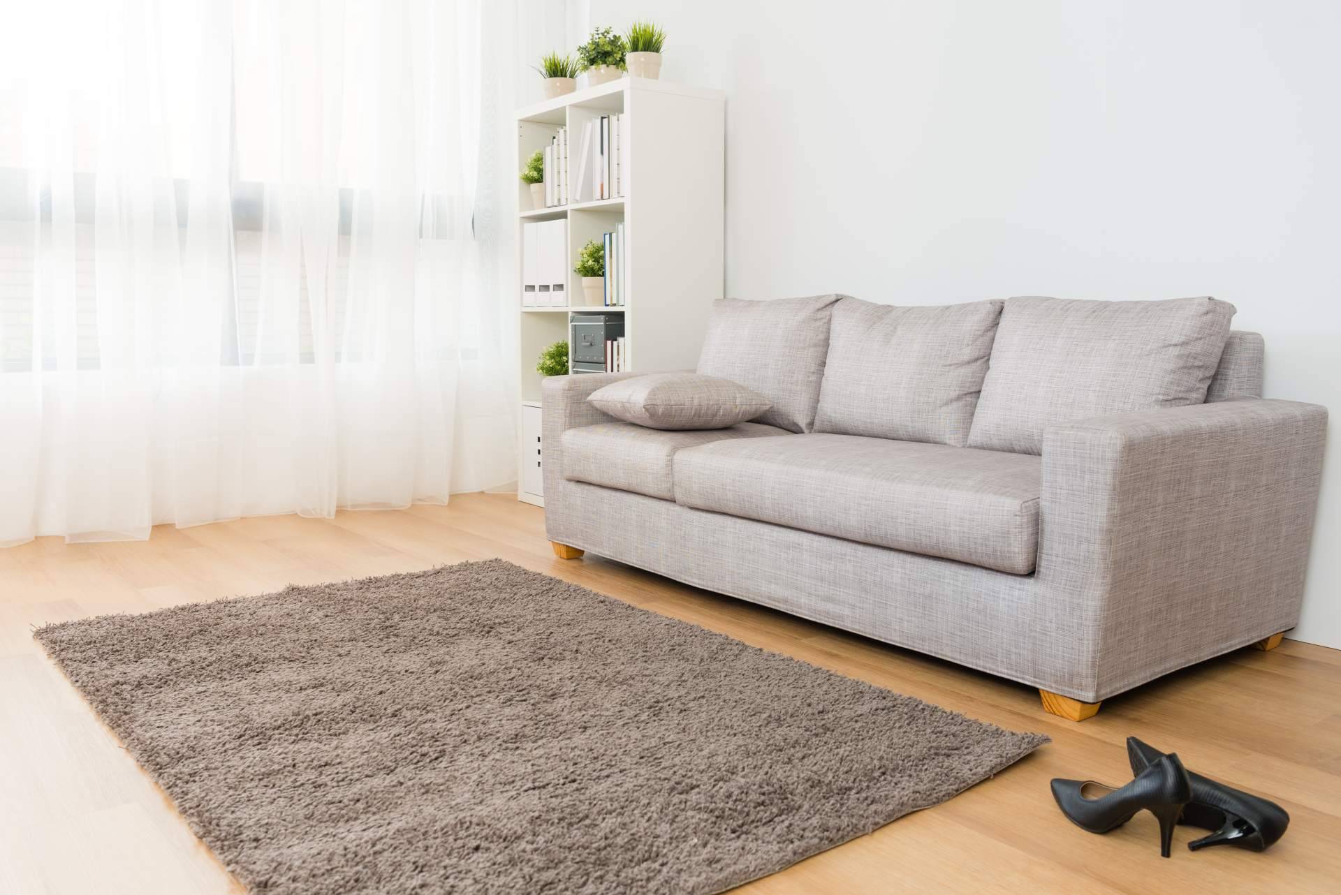 Alfombras y Cortinas explica cómo combinan las alfombras en los estilos decorativos de una casa