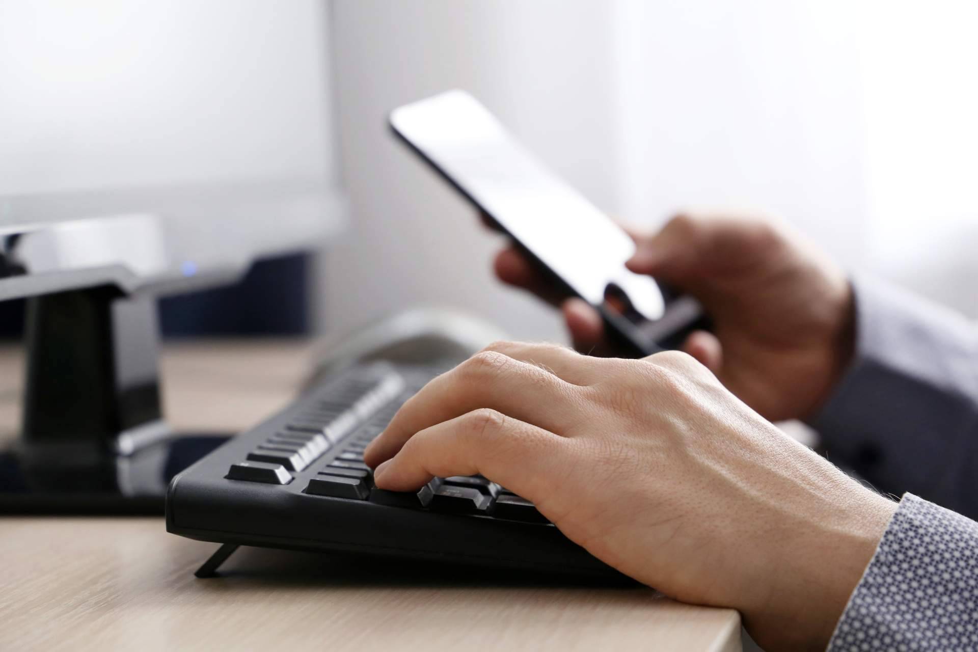 MercApp, la herramienta que en 6 respuestas a un WhatsApp permite crear una tienda online y gestionar envíos