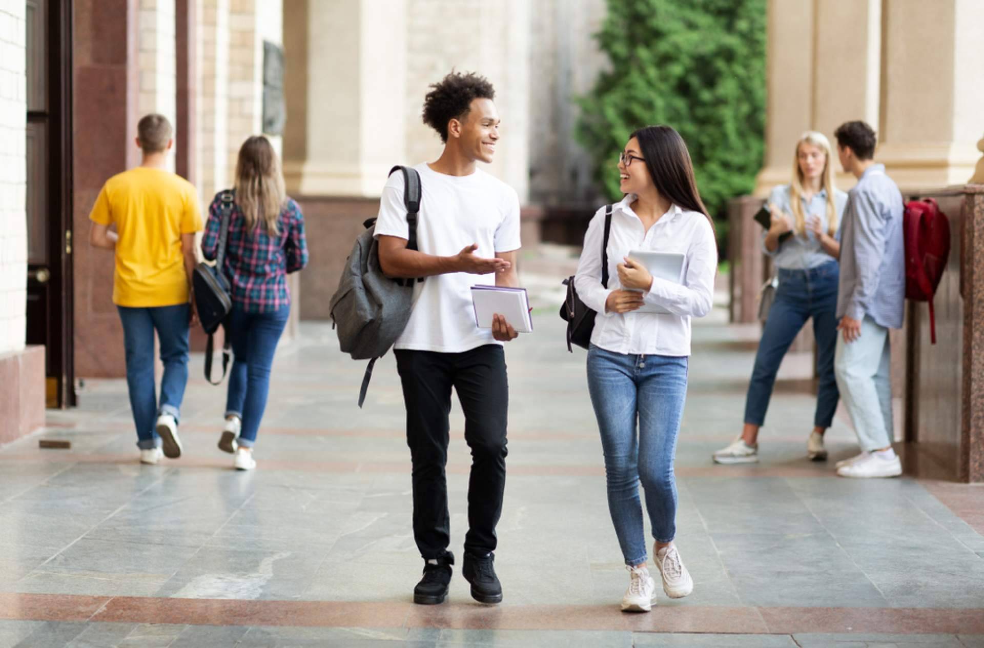 Adquirir becas para estudiar en Estados Unidos con la ayuda de Grupo ISMC