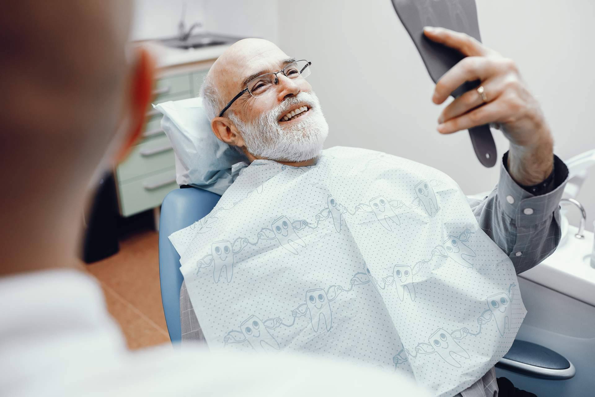 Witizz aplica implantes dentales con calidad garantizada