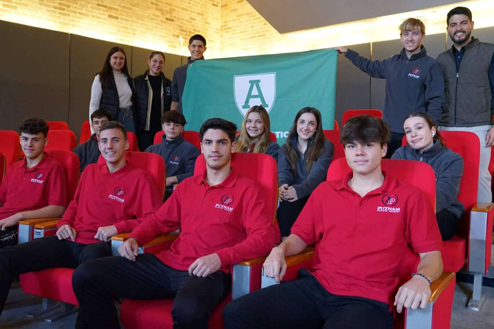 La búsqueda de talento internacional para desarrollar la comunidad intercultural de EE.UU.