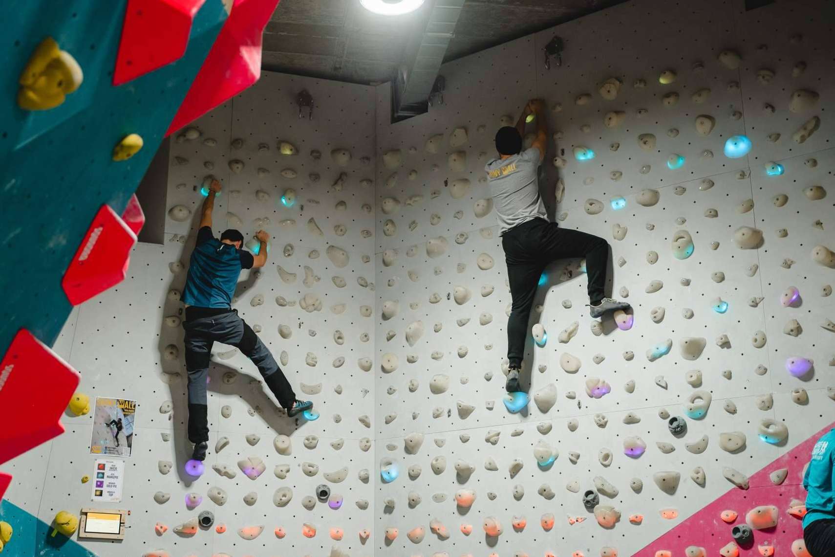 Cómo sacar brillo a un rocódromo con Shiny Wall