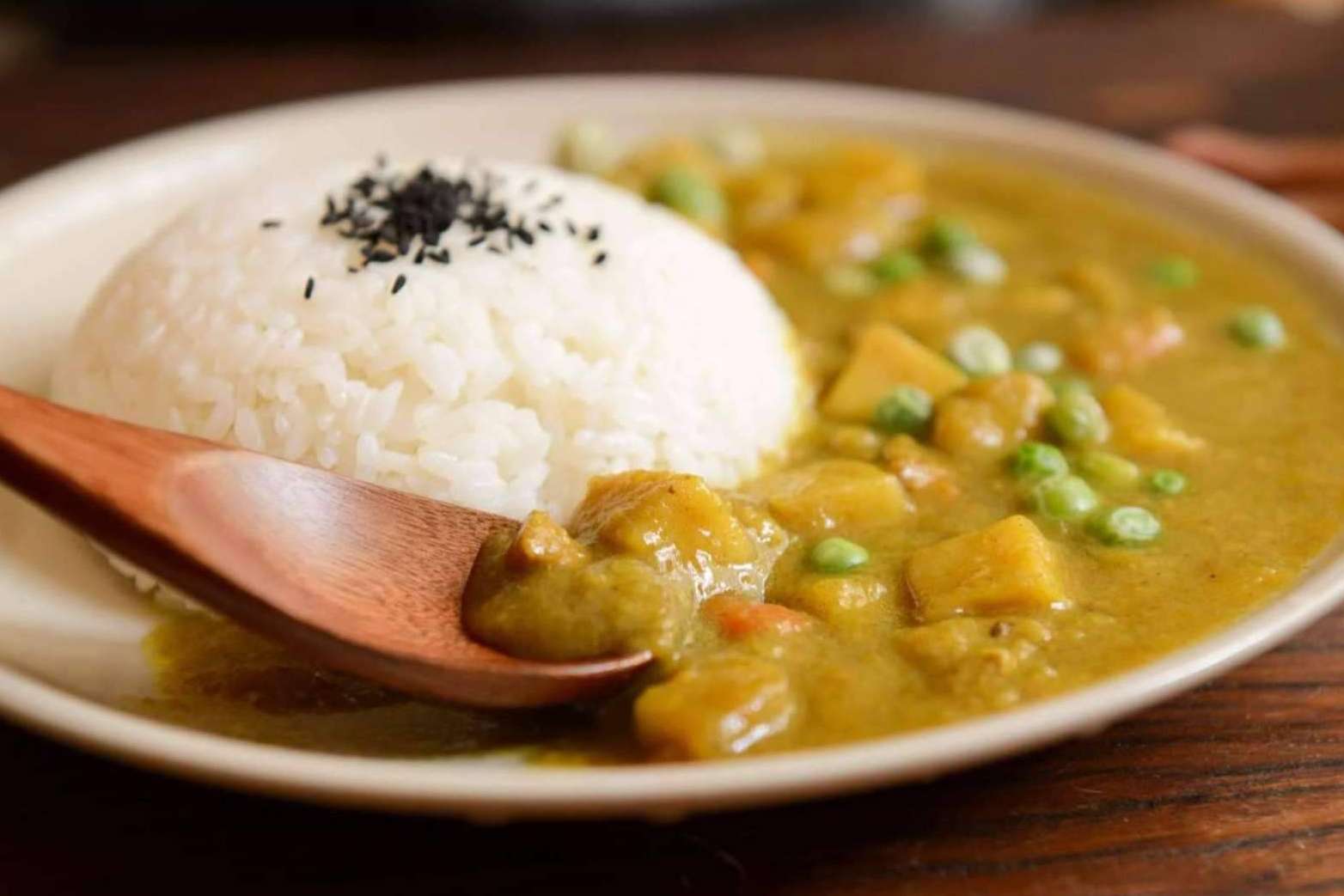 Medsuperfoods y su nueva creación cargada de proteína, el pollo al curry vegano