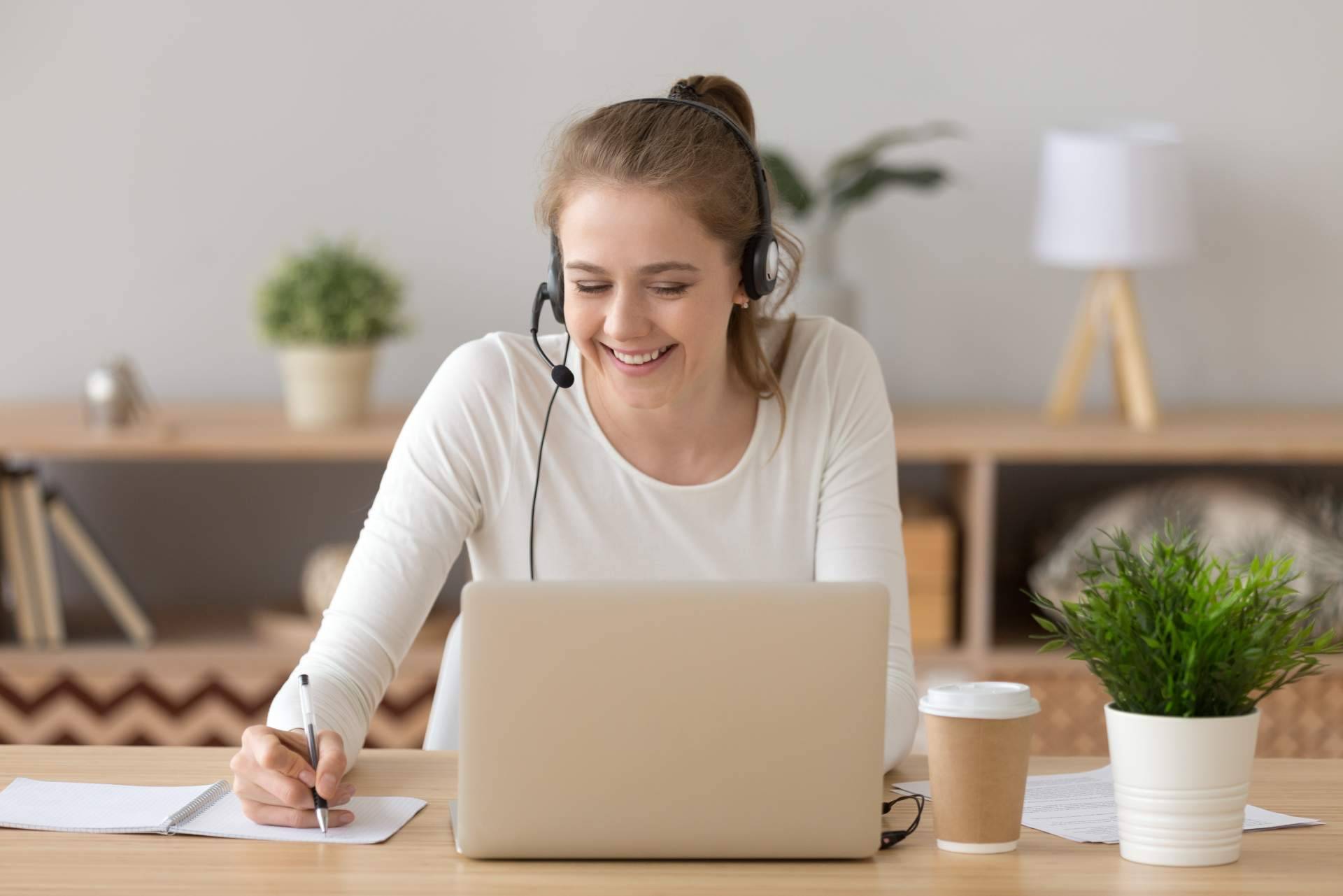 ¿Cuáles son las 16 palabras de negocios que los españoles que trabajan en inglés pronuncian habitualmente mal? Learn Hot English