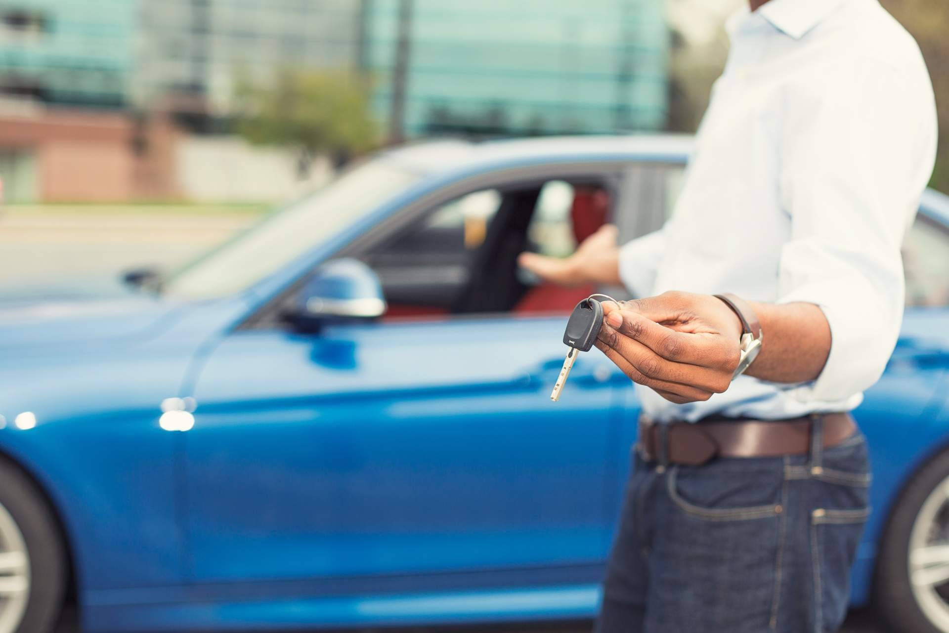 Alquiler de coches en Aeropuerto de Alicante con seguro a todo riesgo sin franquicia, en Viva Cars